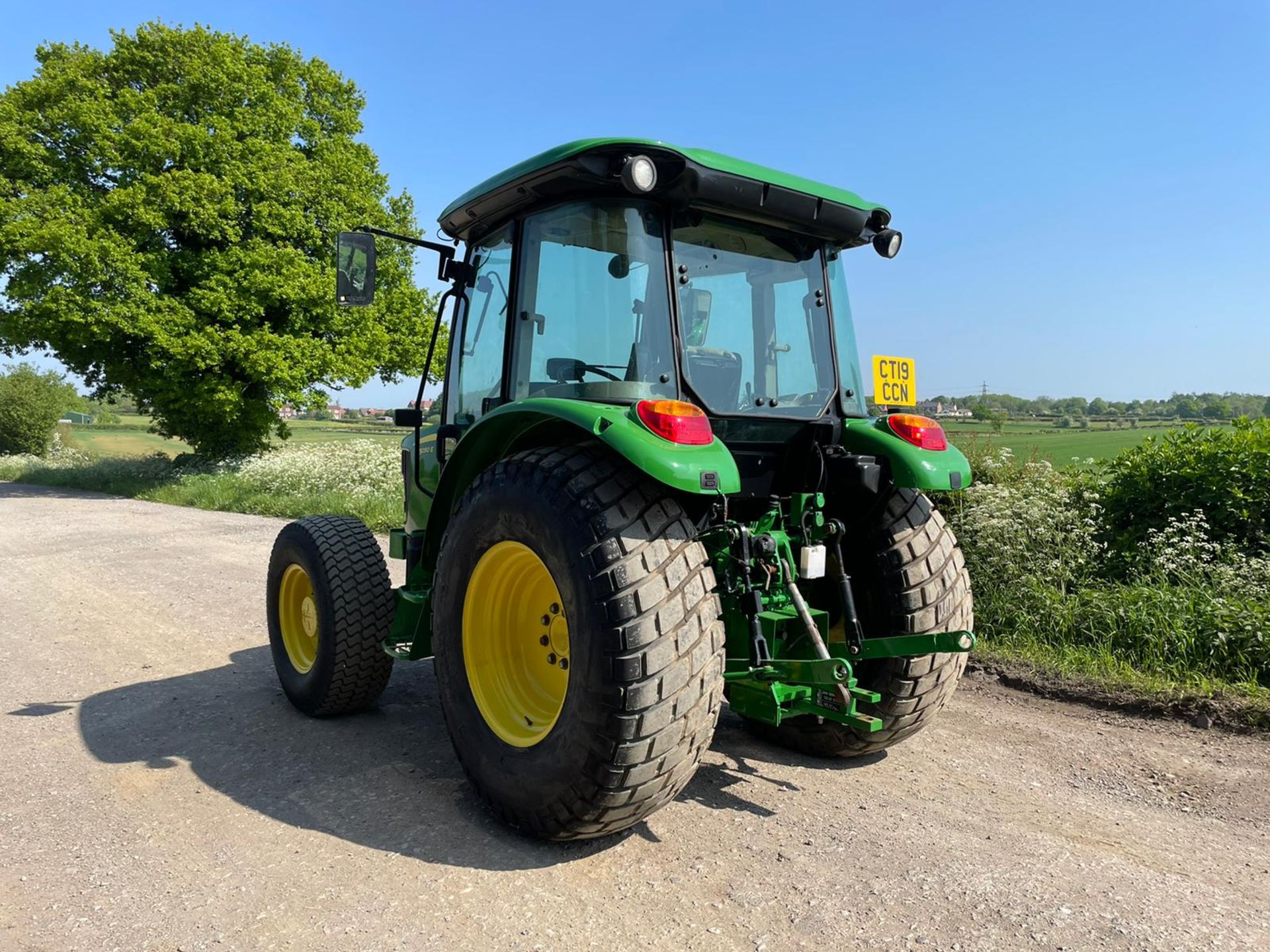 2019 JOHN DEERE 5050E TRACTOR, RUNS AND DRIVES, 35K BOX, GRASS TYRES, 50 HP *PLUS VAT* - Image 6 of 13