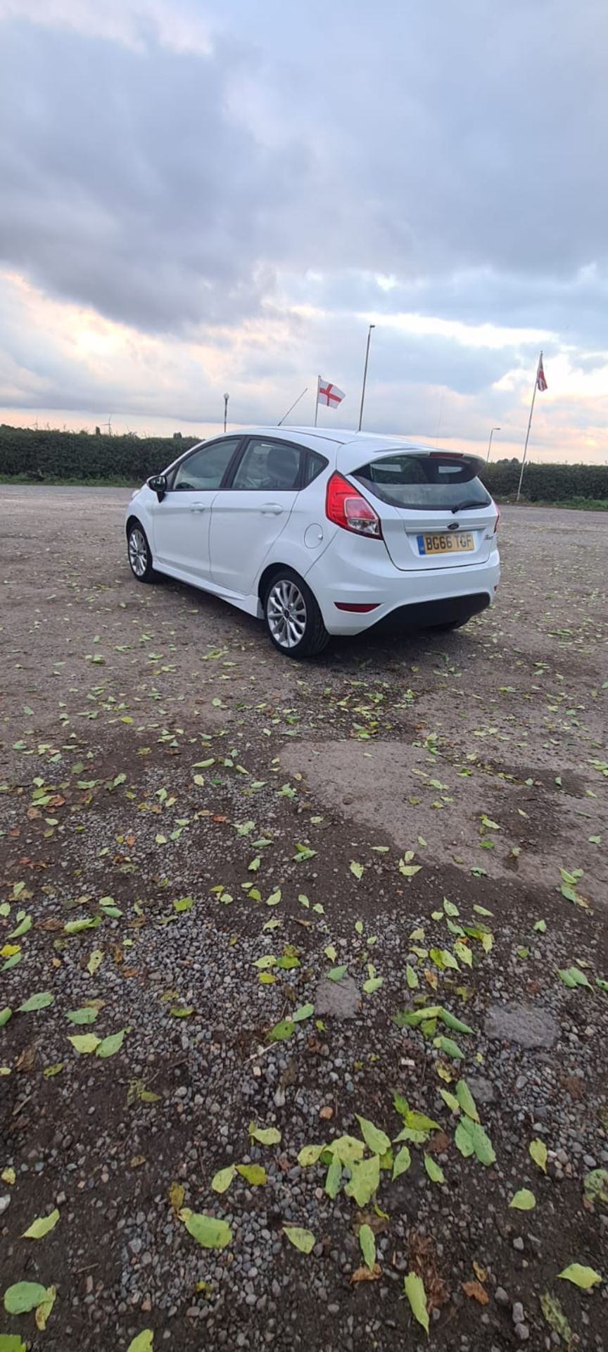 2017/66 FORD FIESTA STYLE TDCI WHITE HATCHBACK, 1.5 DIESEL ENGINE, 100,366 MILES *NO VAT* - Image 4 of 11