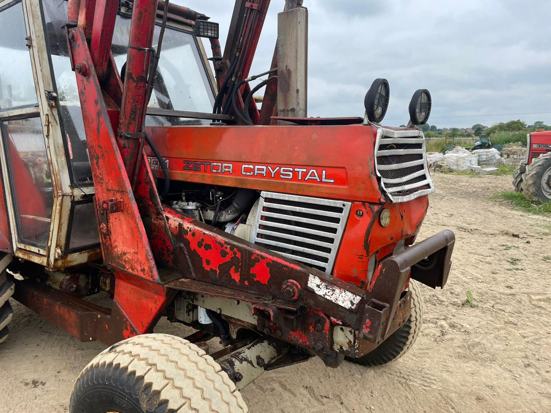 ZETOR CRYSTAL 8011 TRACTOR WITH LOADER, BALE SPIKE AND REAR WEIGHT, ROAD REGISTERED *PLUS VAT* - Image 3 of 10