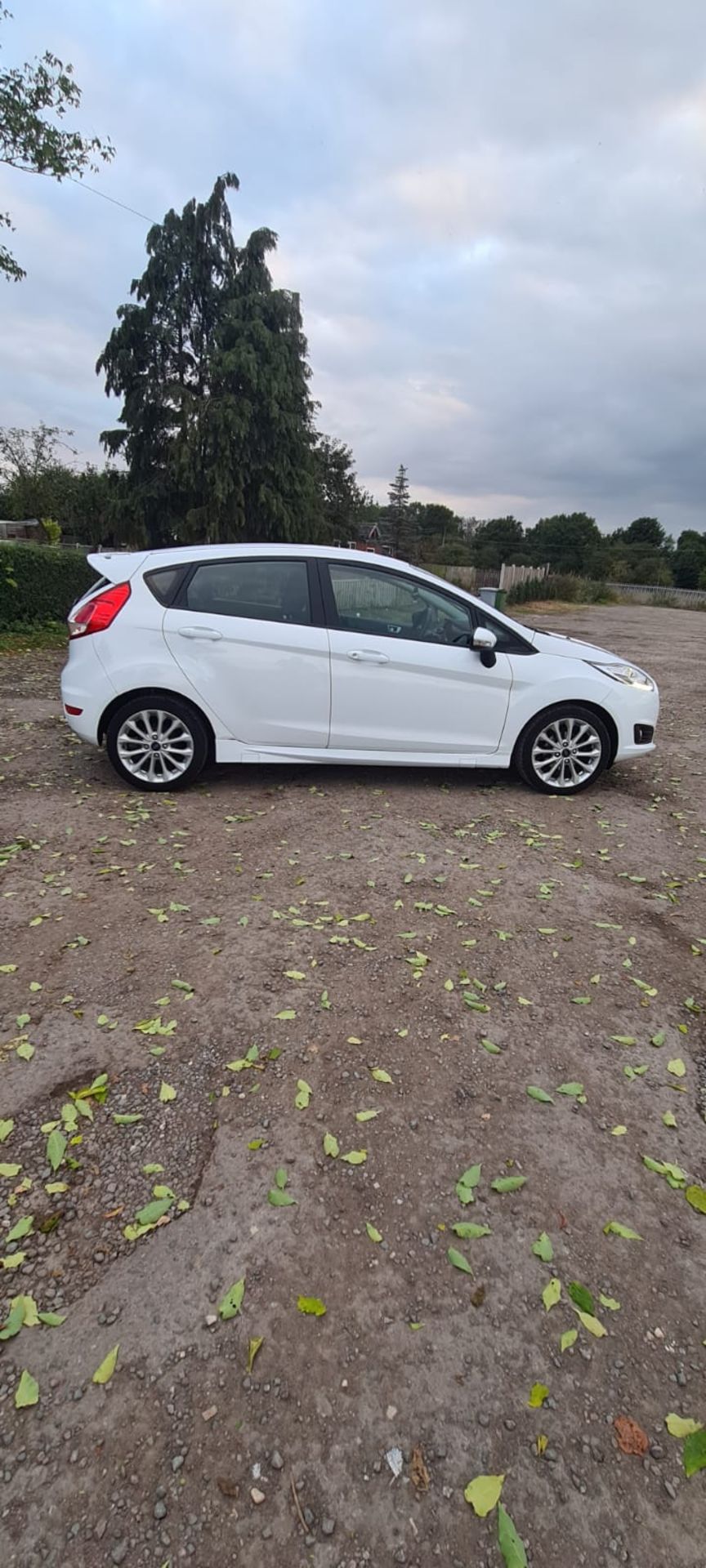 2017/66 FORD FIESTA STYLE TDCI WHITE HATCHBACK, 1.5 DIESEL ENGINE, 100,366 MILES *NO VAT* - Image 6 of 11