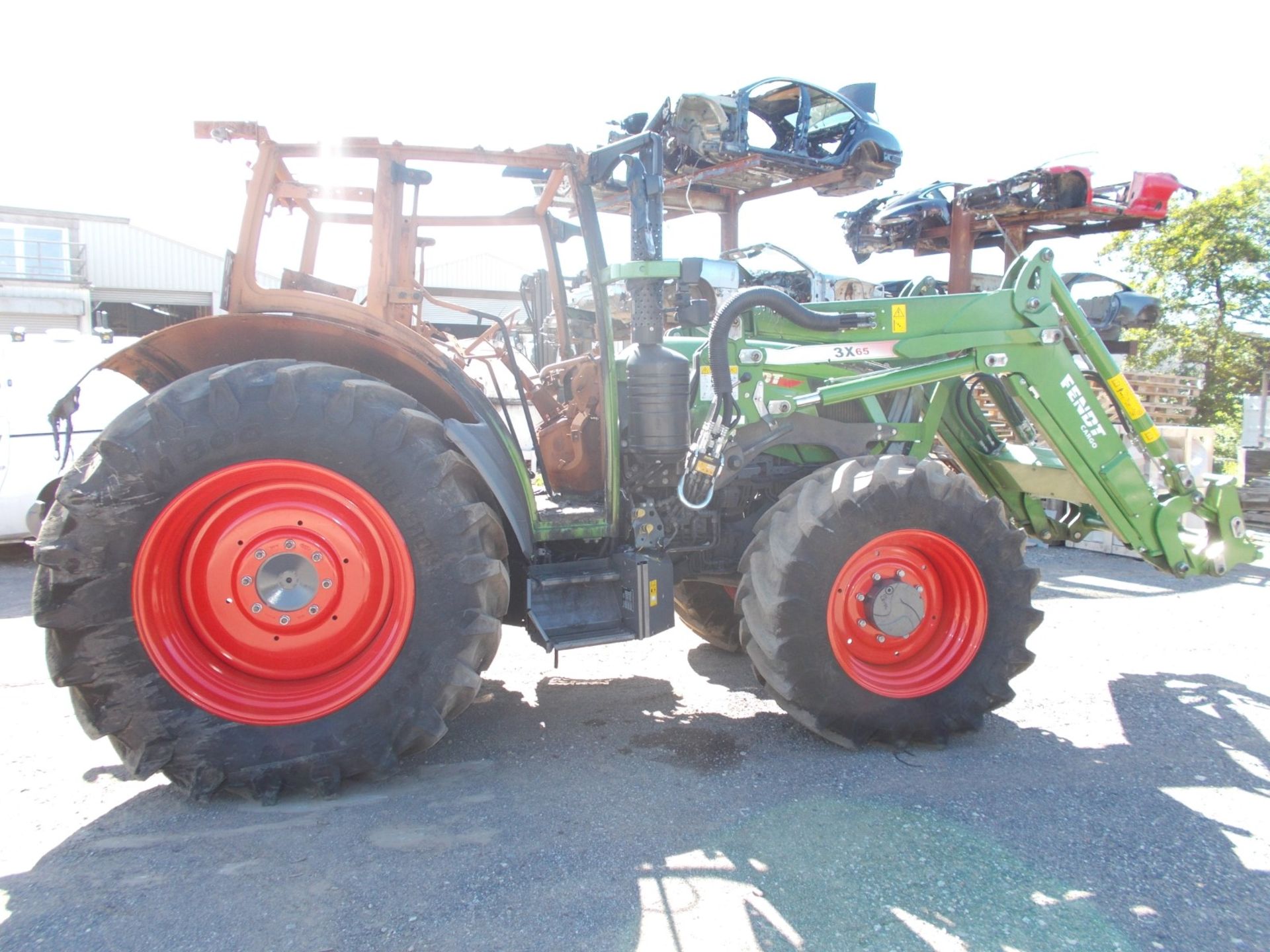 2020 FENDT 211 VARIO AGRICULTURAL TRACTOR, 3.3 LITRE 3 CYL DIESEL, FIRE DAMAGE TO CAB AREA *PLUS VAT - Image 12 of 13