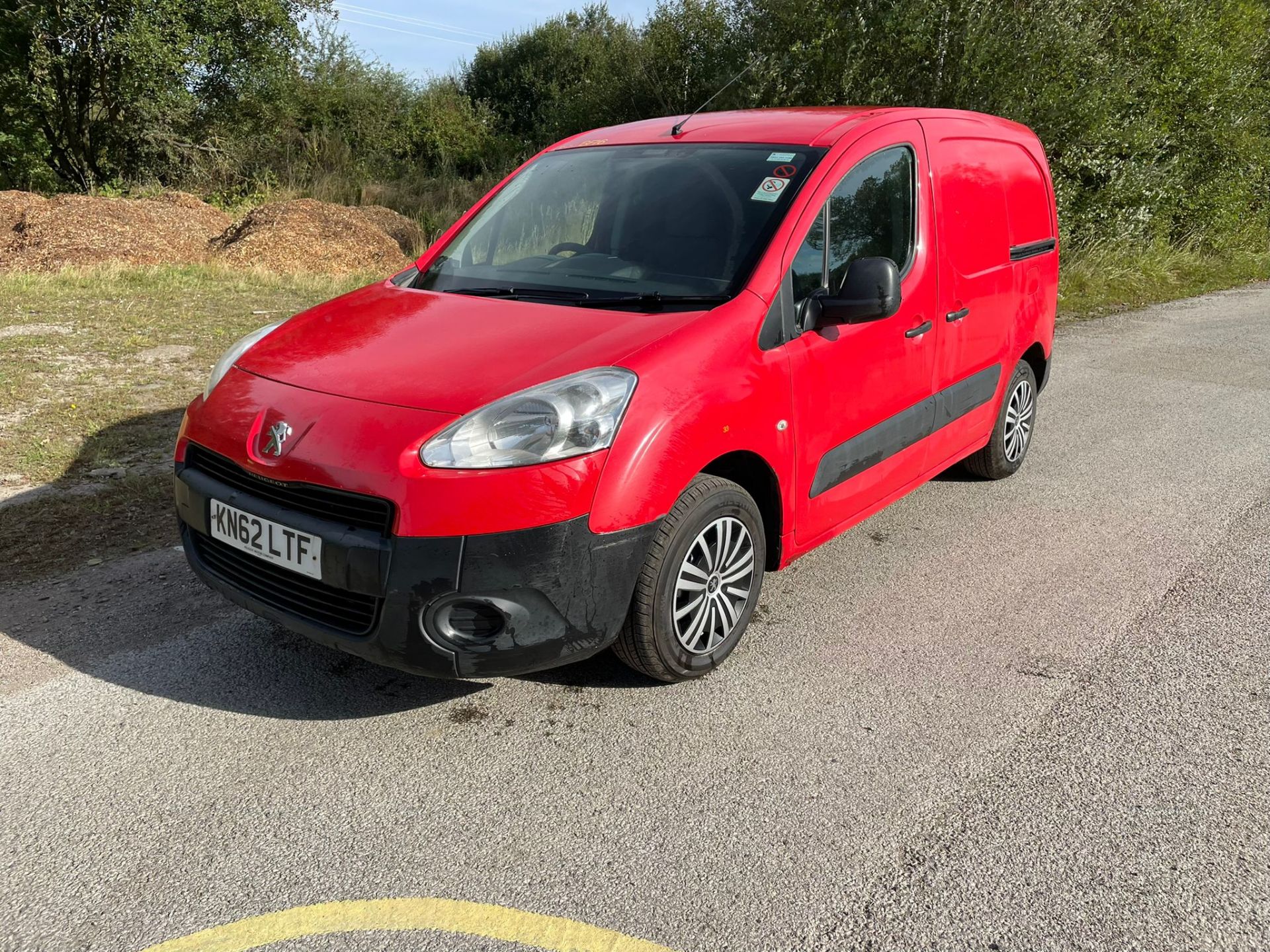 2012 PEUGEOT PARTNER 625 S L1 HDI RED PANEL VAN, 91,198 MILES, 1.6 DIESEL ENGINE *NO VAT* - Image 3 of 18