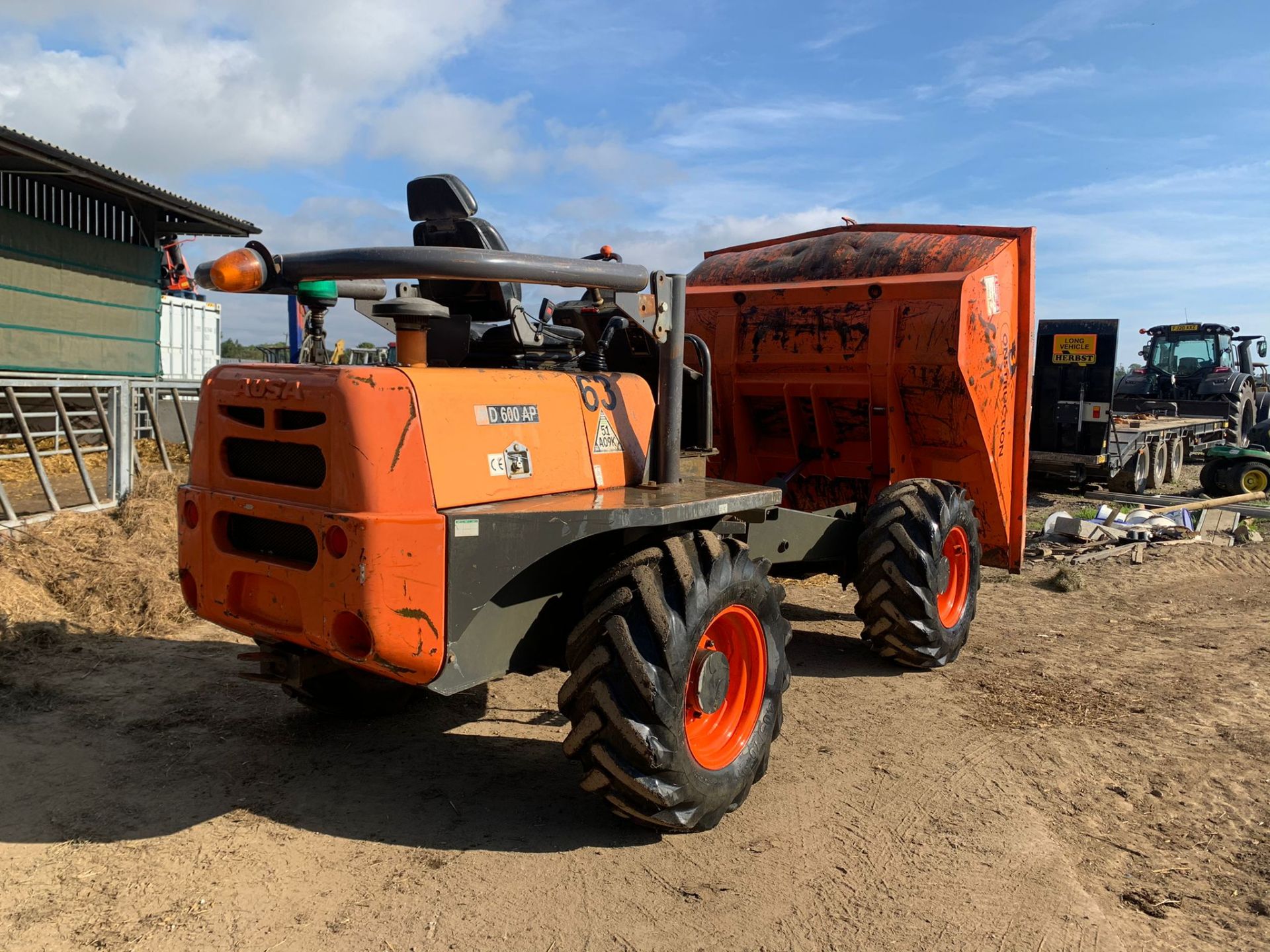 2016 AUSA D 600 AP 6 TON DUMPER, RUNS DRIVES AND TIPS, SHOWING A LOW AND GENUINE 1276 HOURS - Image 6 of 12