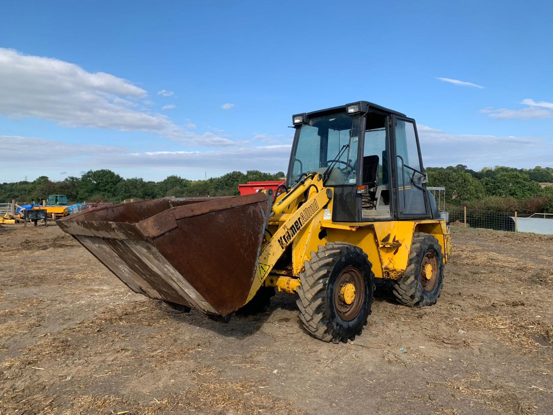 KRAMER ALLRAD 4WS LOADING SHOVEL, RUNS DRIVES AND LIFTS, HYDRAULIC QUCIK HITCH *PLUS VAT* - Image 7 of 16