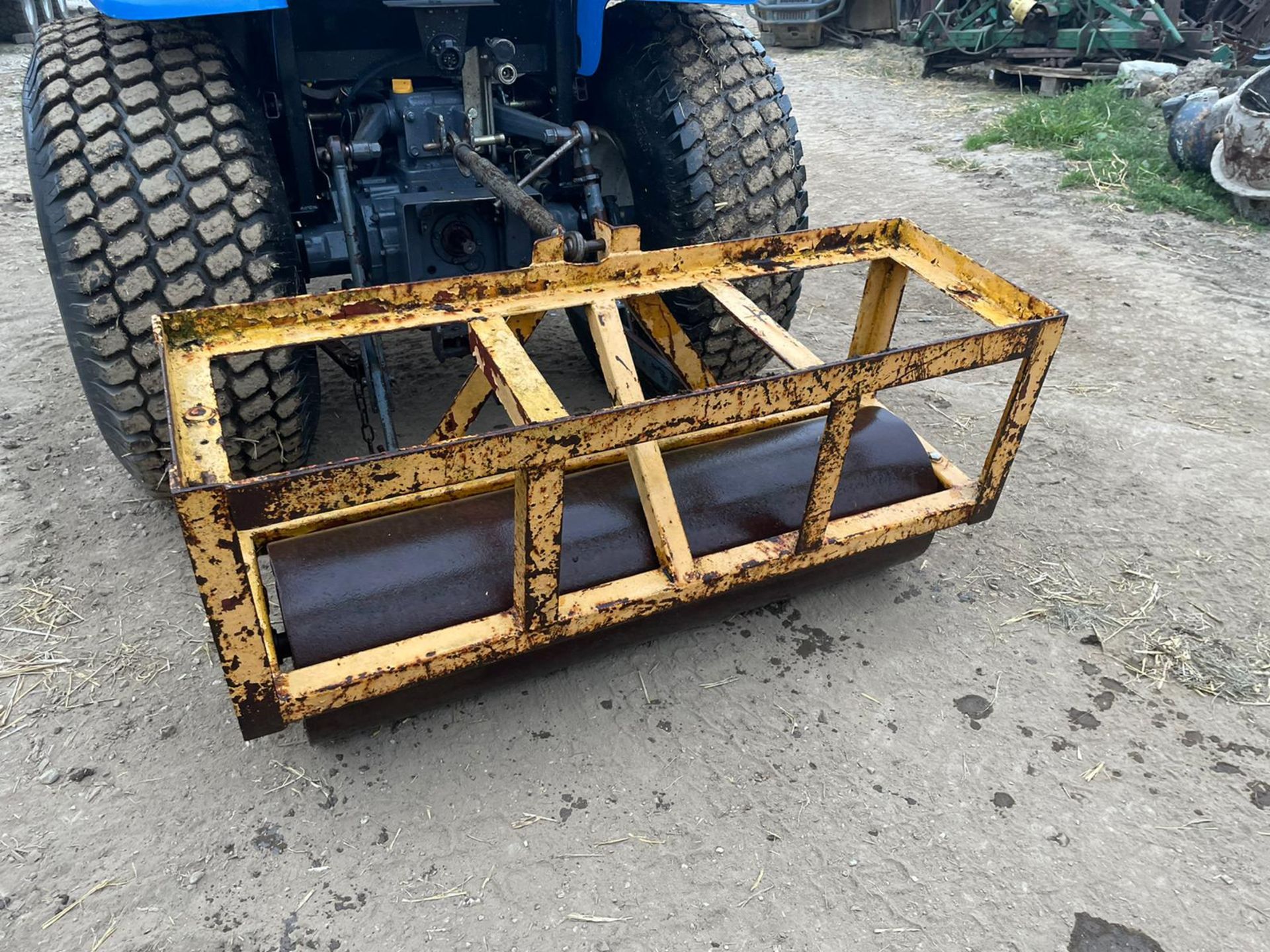 YELLOW CAGES ROLLER, SUITABLE FOR COMPACT TRACTOR, 3 POINT LINKAGE *PLUS VAT* - Image 2 of 5