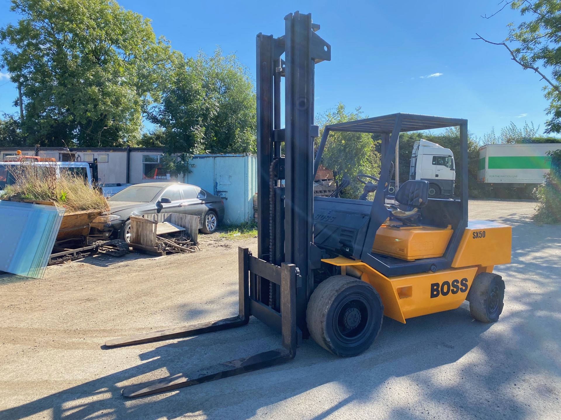 BOSS SX50 5 TON DIESEL FORKLIFT, 4100 HOURS, FREELIFT MAST, NEW OIL AND FILTERS *PLUS VAT* - Image 2 of 5