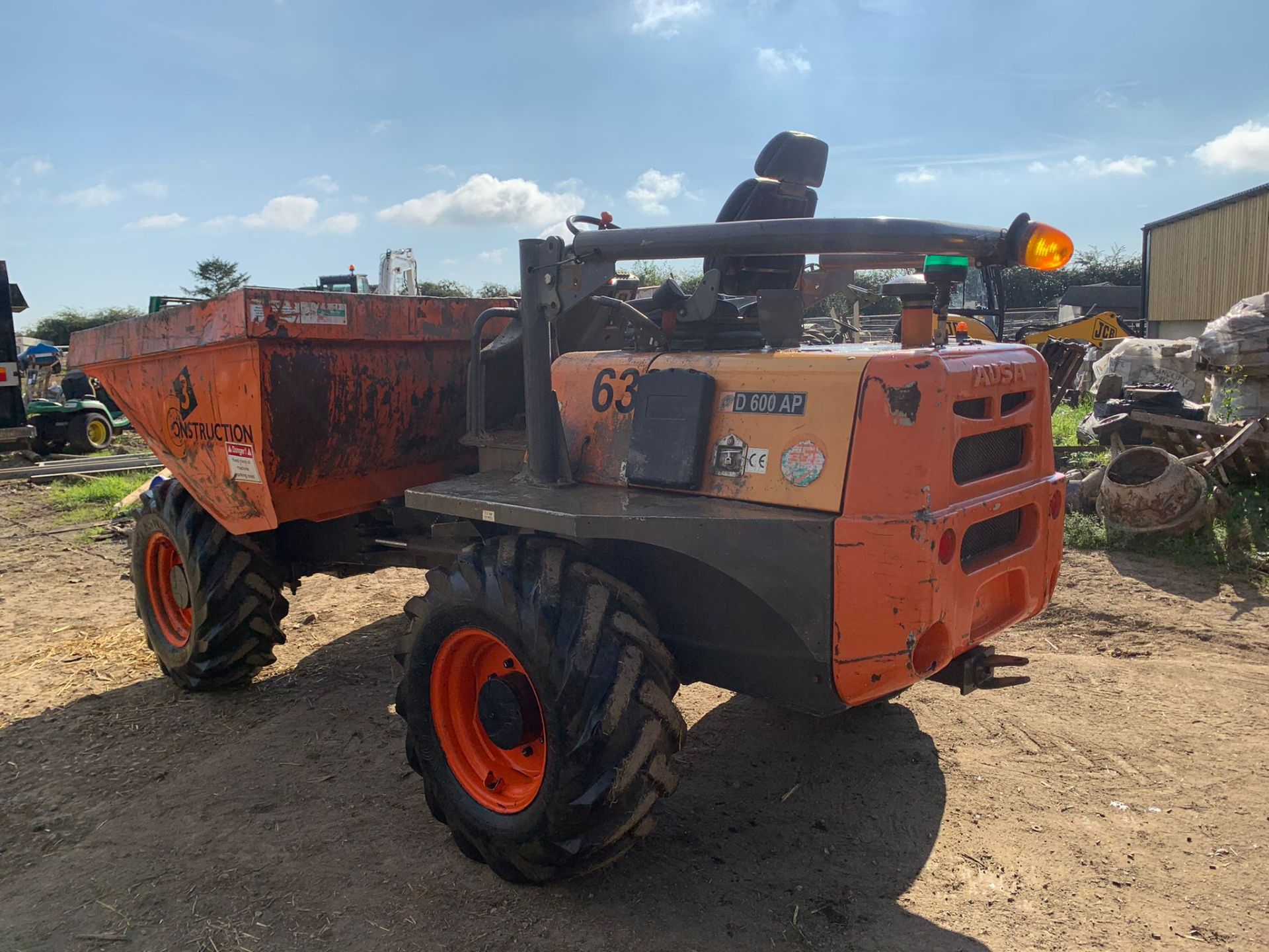 2016 AUSA D 600 AP 6 TON DUMPER, RUNS DRIVES AND TIPS, SHOWING A LOW AND GENUINE 1276 HOURS - Image 4 of 12