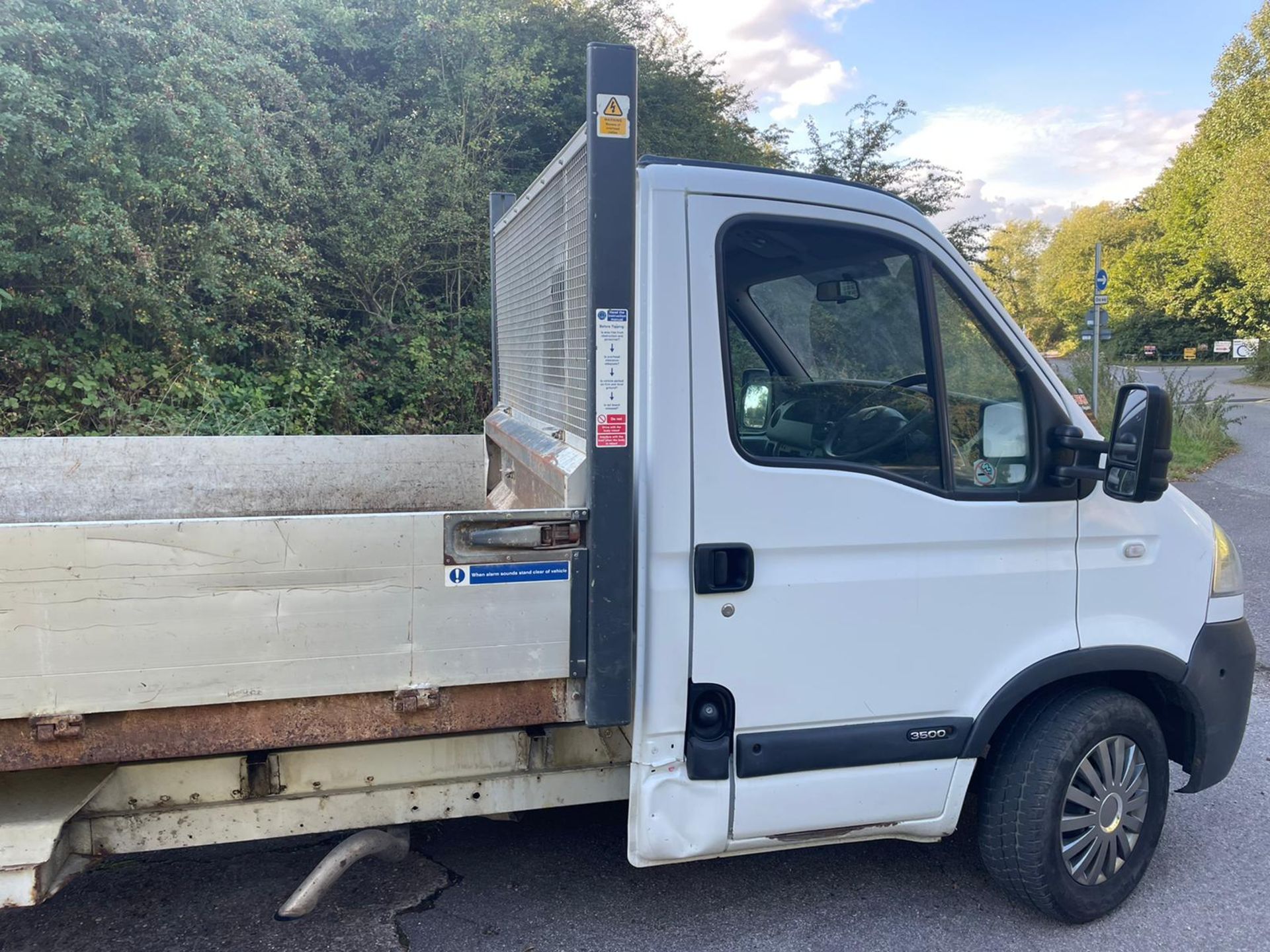 2007 VAUXHALL MOVANO 3500 CDTI MWB WHITE TIPPER VAN, 2.5 DIESEL ENGINE, 95,185 MILES *NO VAT* - Image 8 of 21