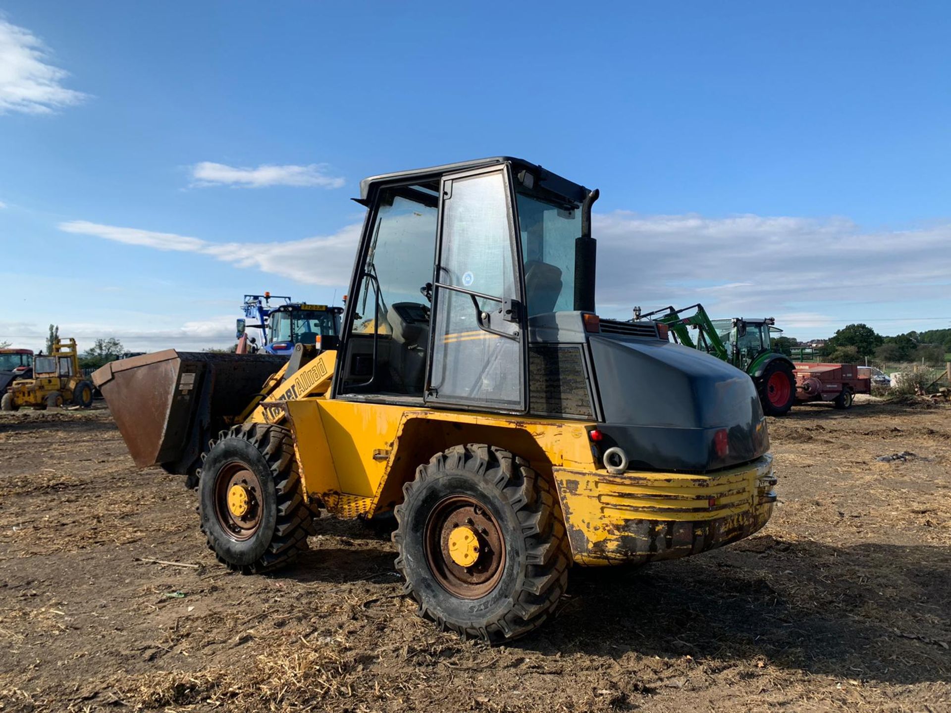 KRAMER ALLRAD 4WS LOADING SHOVEL, RUNS DRIVES AND LIFTS, HYDRAULIC QUCIK HITCH *PLUS VAT* - Image 5 of 16