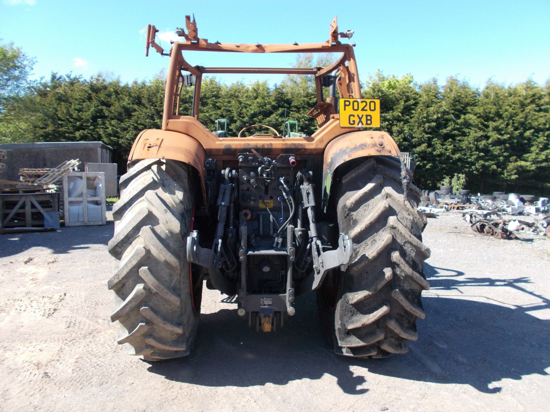 2020 FENDT 211 VARIO AGRICULTURAL TRACTOR, 3.3 LITRE 3 CYL DIESEL, FIRE DAMAGE TO CAB AREA *PLUS VAT - Image 2 of 13