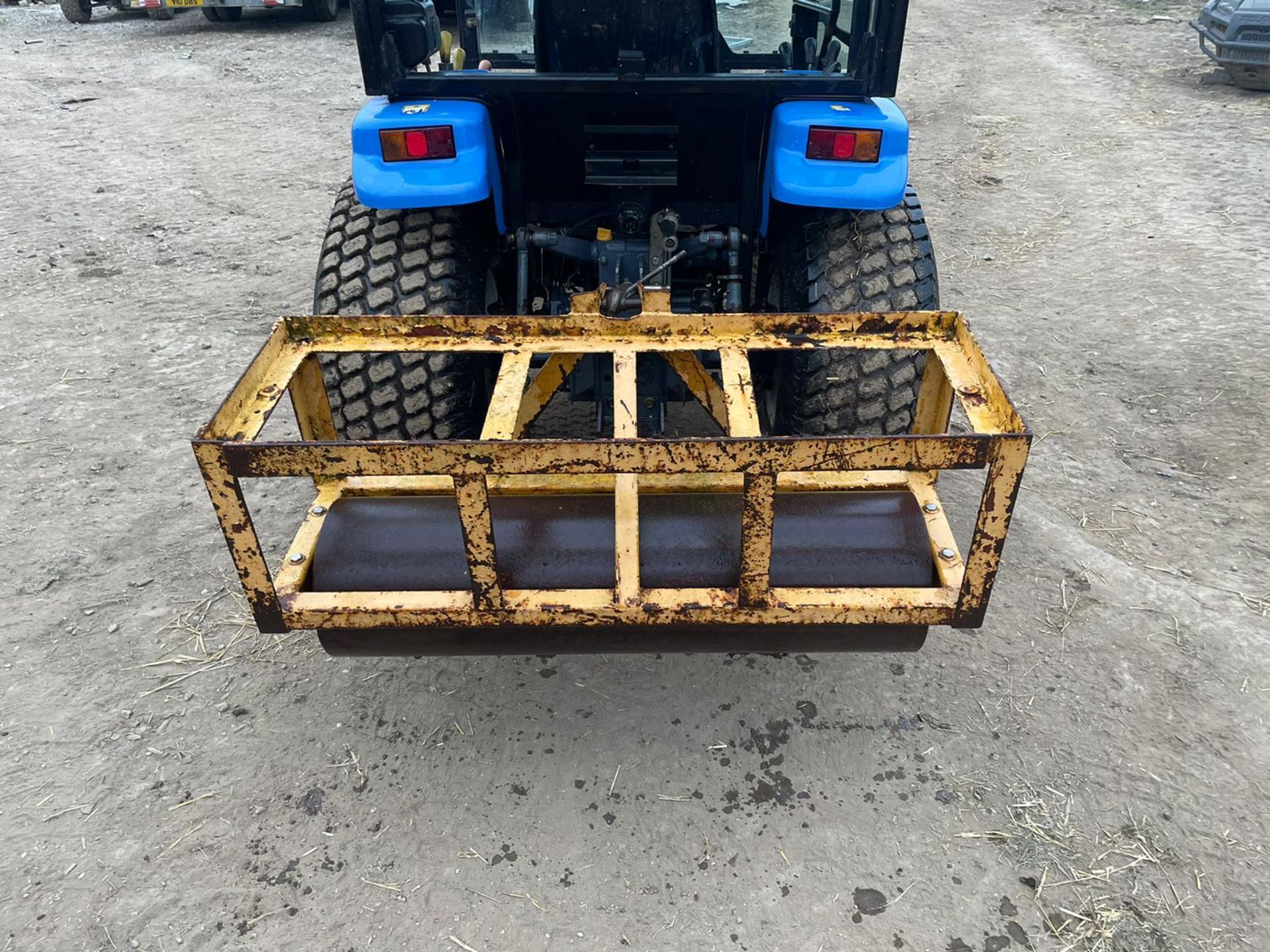 YELLOW CAGES ROLLER, SUITABLE FOR COMPACT TRACTOR, 3 POINT LINKAGE *PLUS VAT* - Image 3 of 5