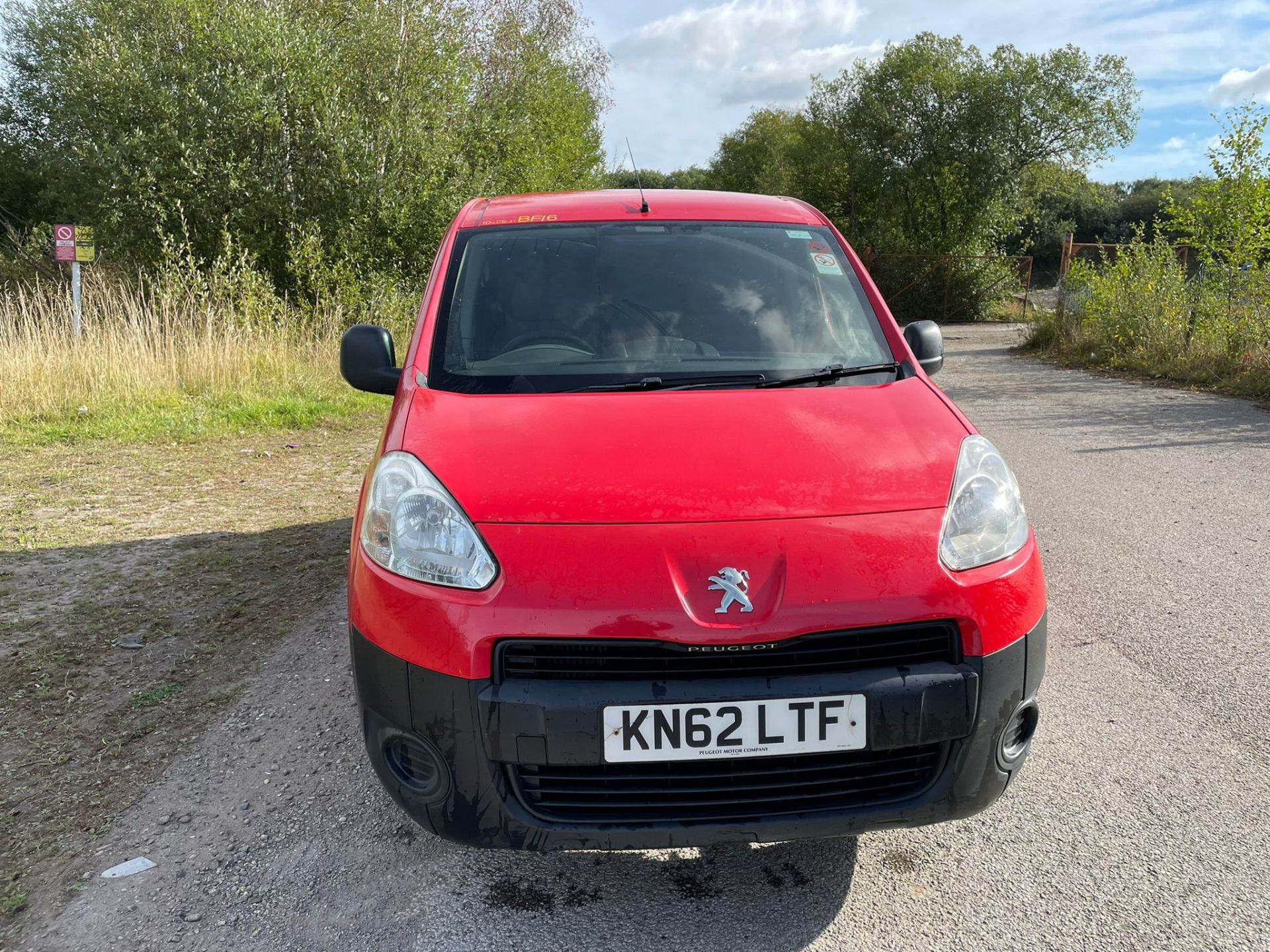 2012 PEUGEOT PARTNER 625 S L1 HDI RED PANEL VAN, 91,198 MILES, 1.6 DIESEL ENGINE *NO VAT* - Image 2 of 18