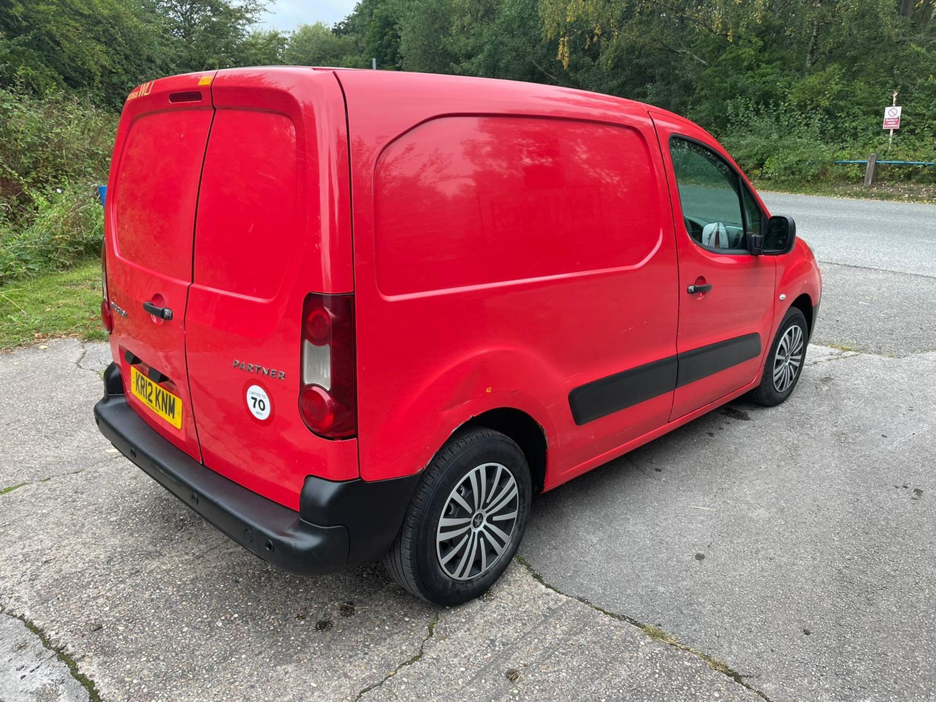 2012 PEUGEOT PARTNER 625 S L1 HDI RED PANEL VAN, 1560cc DIESEL ENGINE, 79,389 MILES *NO VAT* - Image 8 of 20