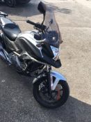 2013/13 REG HONDA NC 700 XA-C PETROL SILVER MOTORCYCLE / MOTORBIKE 2 FORMER KEEPERS *NO VAT*