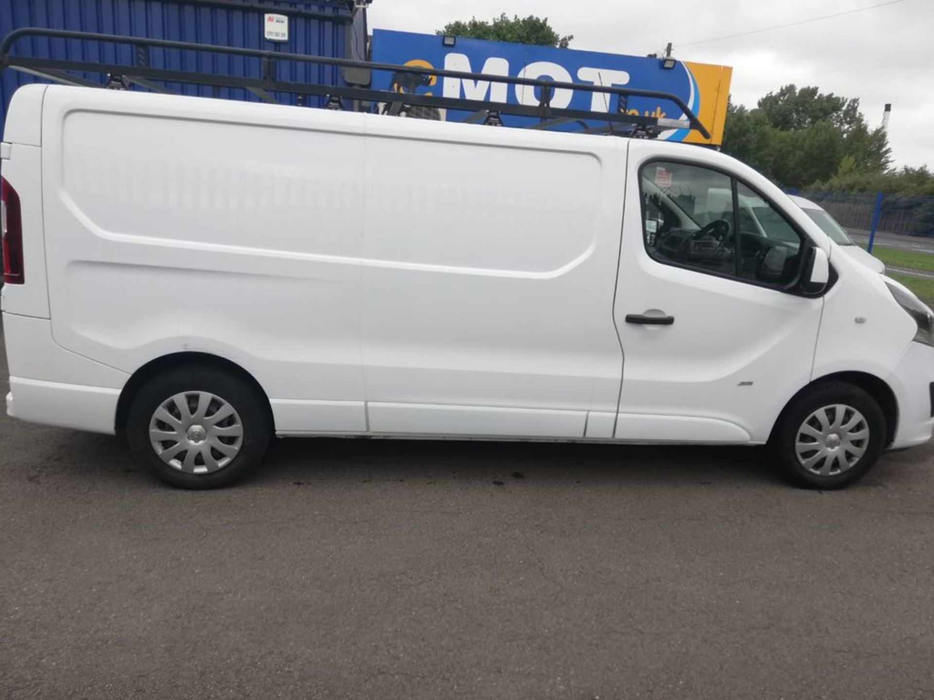 2016 VAUXHALL VIVARO 2900 SPORTIVE CDTI WHITE PANEL VAN, 1.6 DIESEL, 92K MILES *PLUS VAT* - Image 8 of 12