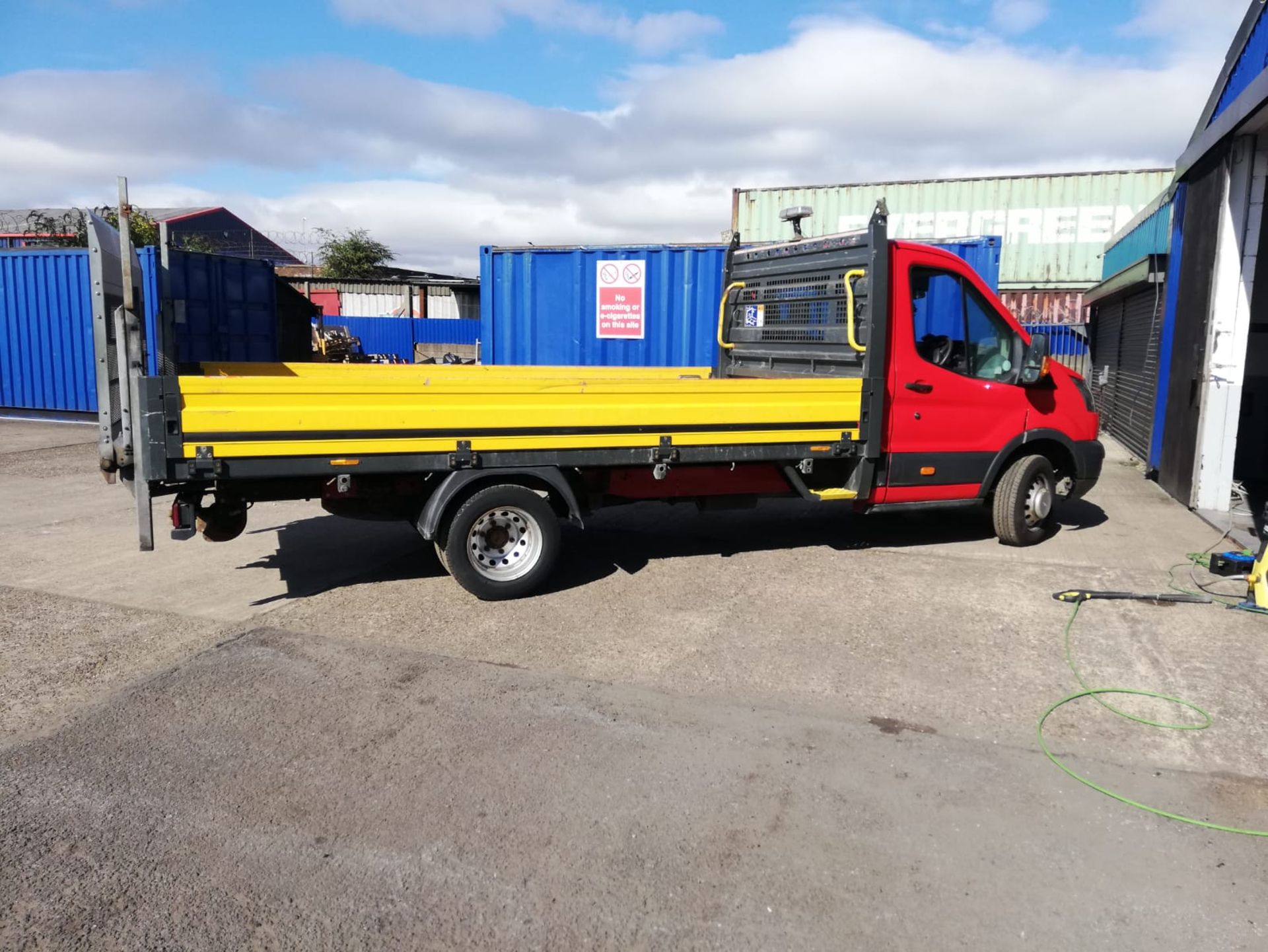 2015 FORD TRANSIT 350 RED DROPSIDE, 127K MILES, 14ft BODY WITH TAIL LIFT, 2.2 DIESEL *PLUS VAT* - Image 12 of 21