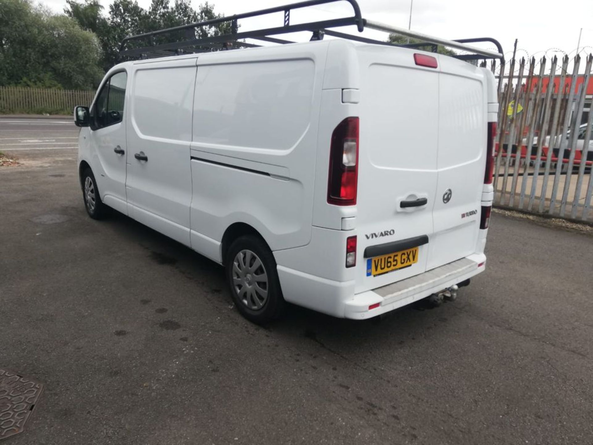 2016 VAUXHALL VIVARO 2900 SPORTIVE CDTI WHITE PANEL VAN, 1.6 DIESEL, 92K MILES *PLUS VAT* - Image 5 of 12