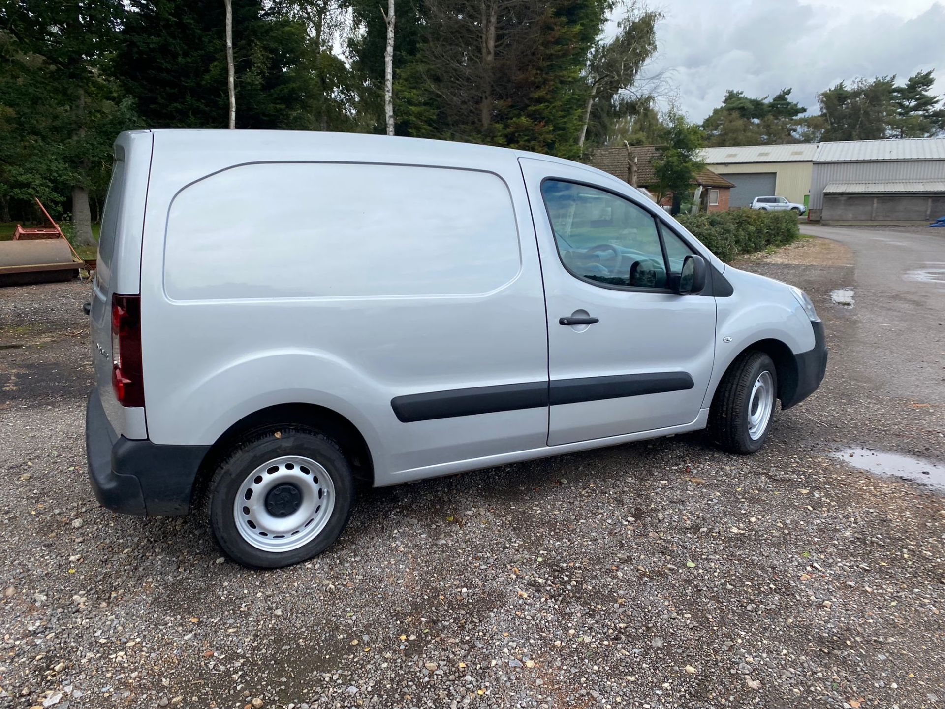 2017/67 PEUGEOT PARTNER SE L1 BLUE HDI SILVER PANEL VAN, 1.6 DIESEL, 83K MILES *PLUS VAT* - Image 6 of 9