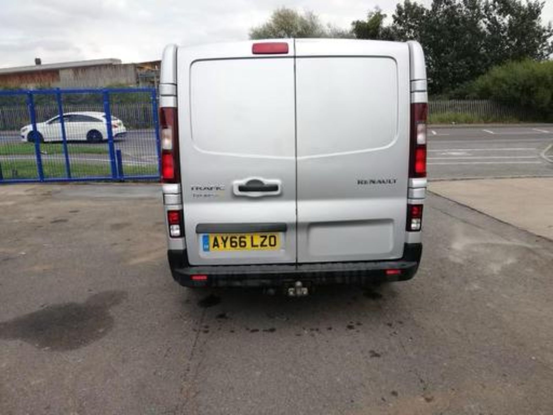 2016/66 RENAULT TRAFIC SL29 BNESS + ENERGY DCI SILVER PANEL VAN, 110K MILES WITH FSH *PLUS VAT* - Image 5 of 11