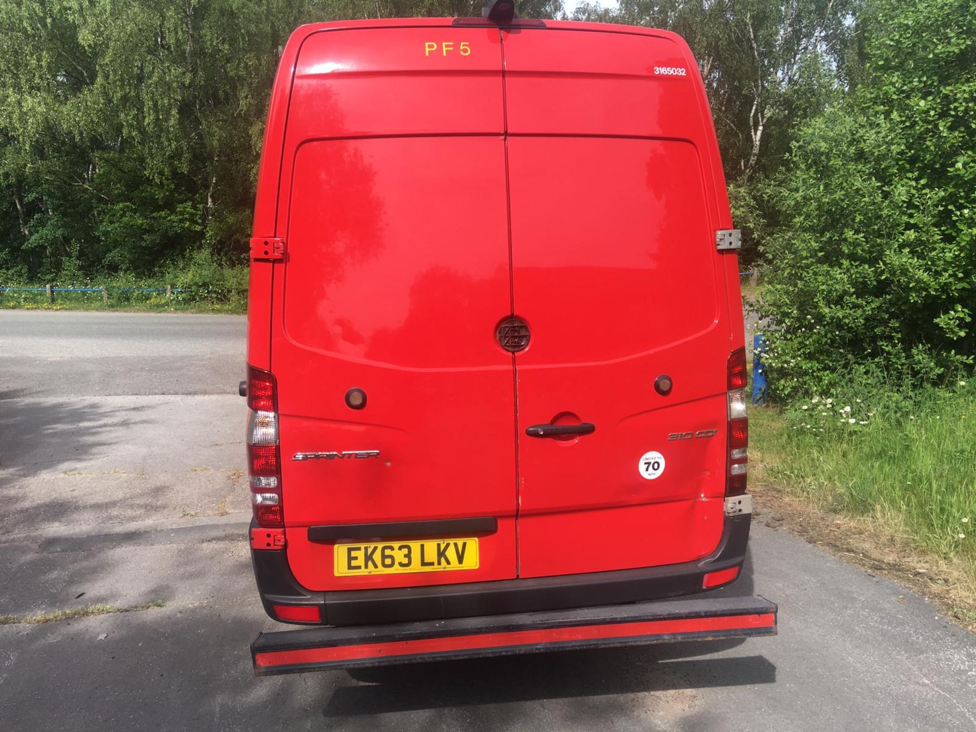 2013 MERCEDES-BENZ SPRINTER 310 CDI RED PANEL VAN, 2143cc DIESEL ENGINE, BLUE EFFICIENCY *NO VAT* - Image 8 of 27