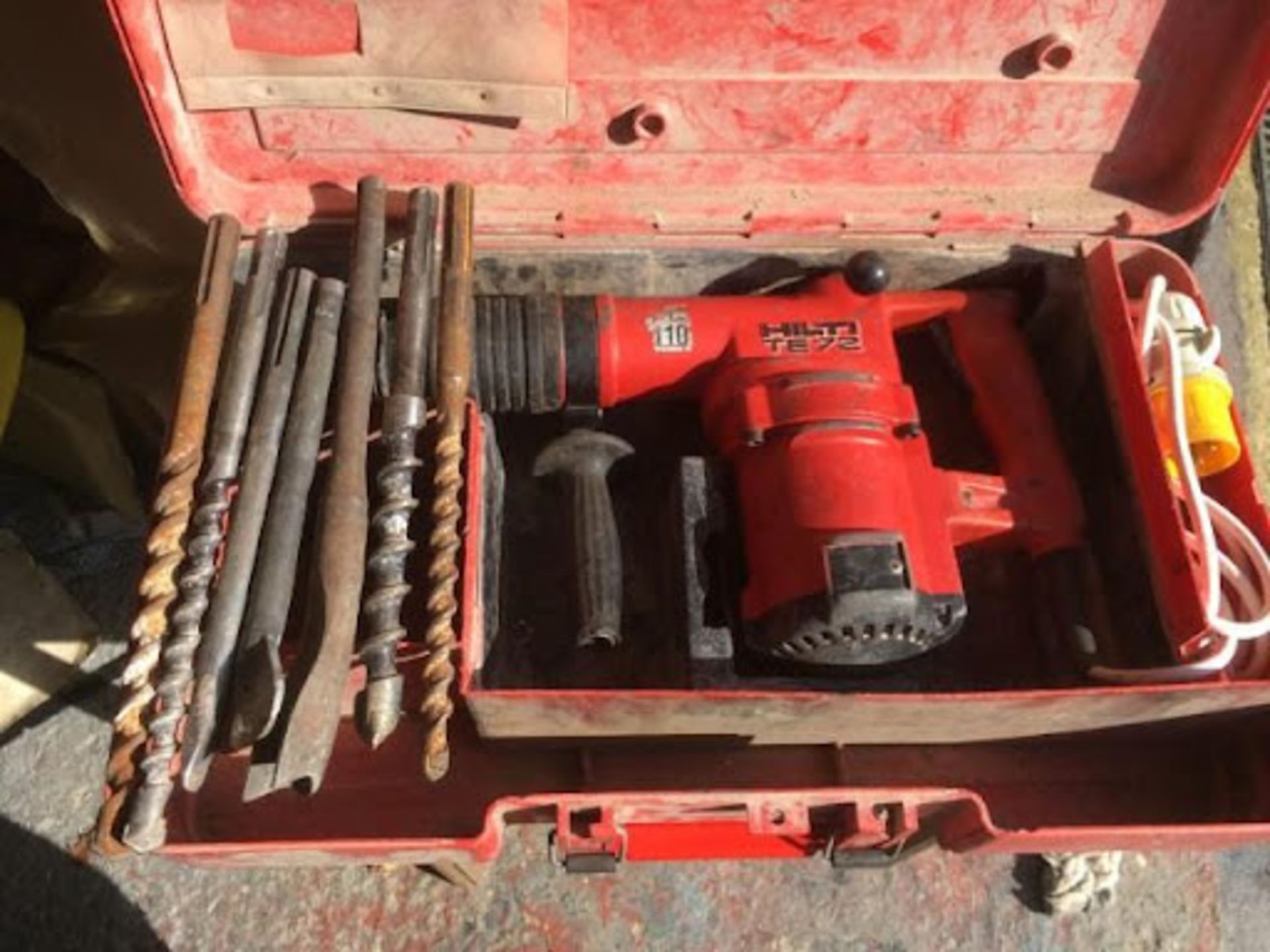 Hilti-TE72 Heavy Duty Drill and Breaker Hammer in Case *NO VAT*