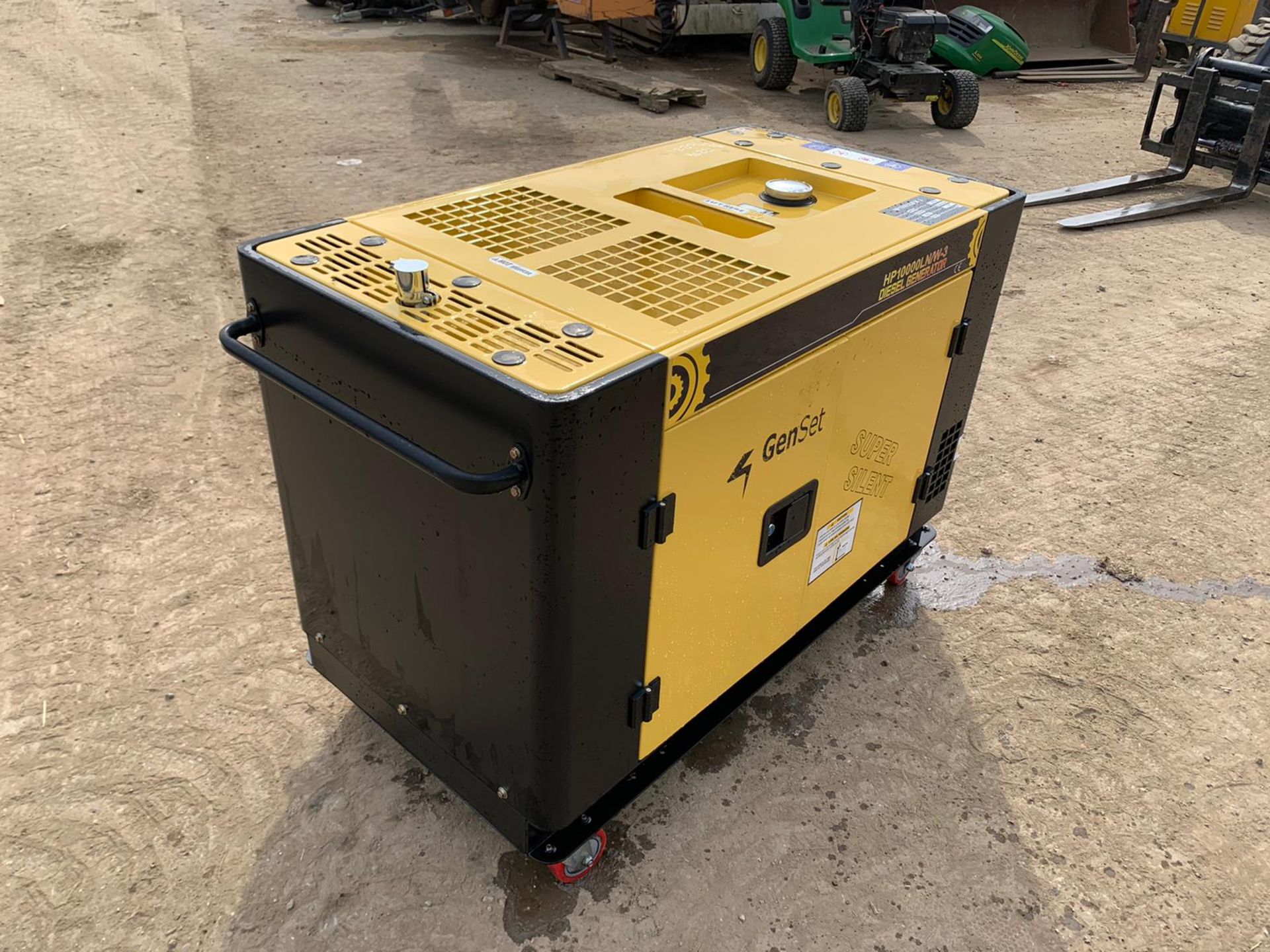 NEW AND UNUSED GENSET 12KvA HP10000N/W-3 DIESEL GENERATOR WELDER, 220 OR 380 VOLTS *PLUS VAT* - Image 6 of 13