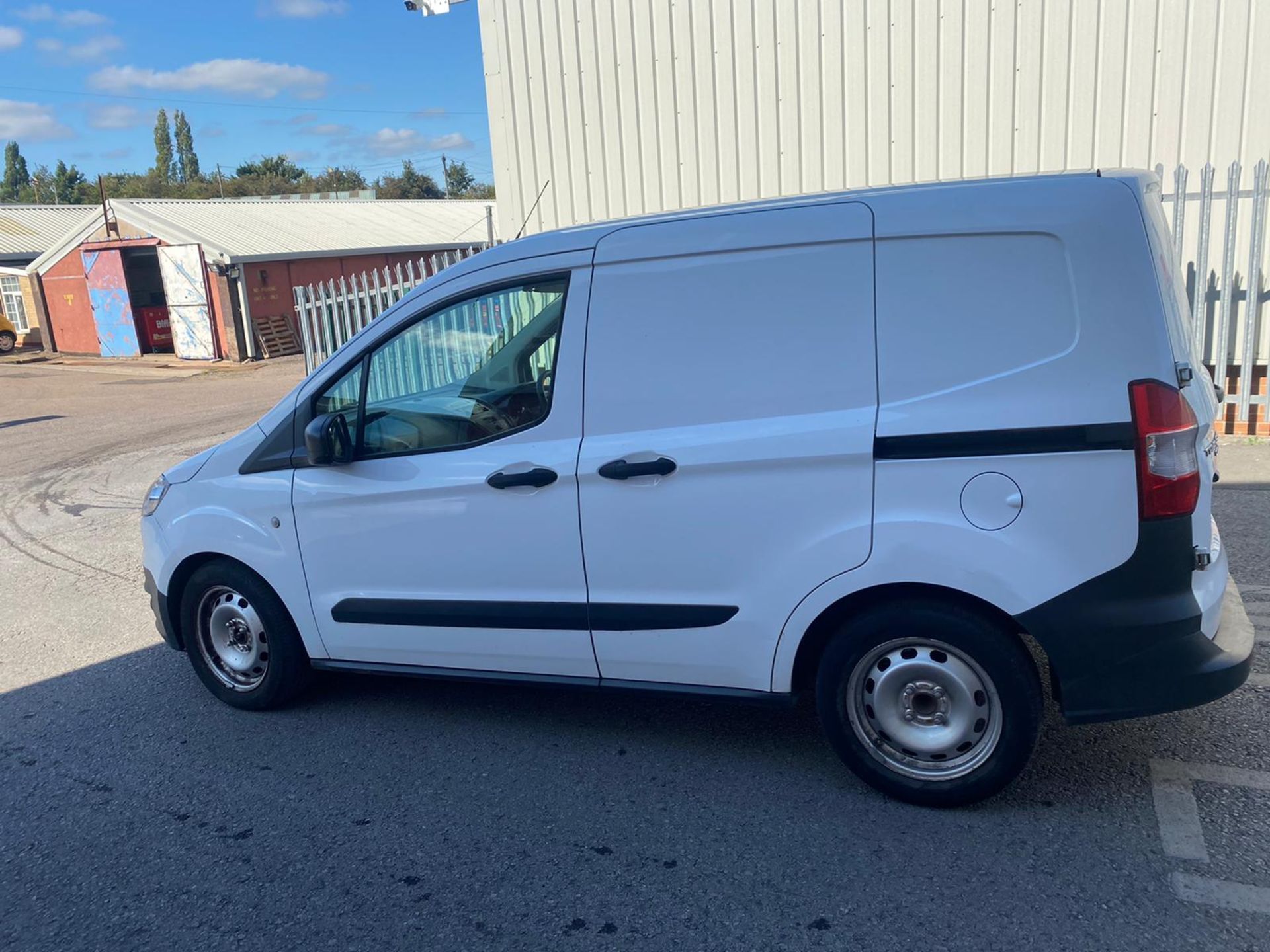 2015/64 FORD TRANSIT COURIER BASE TDCI WHITE PANEL VAN, 100,004 MILES, 1.5 DIESEL ENGINE *NO VAT* - Image 4 of 15