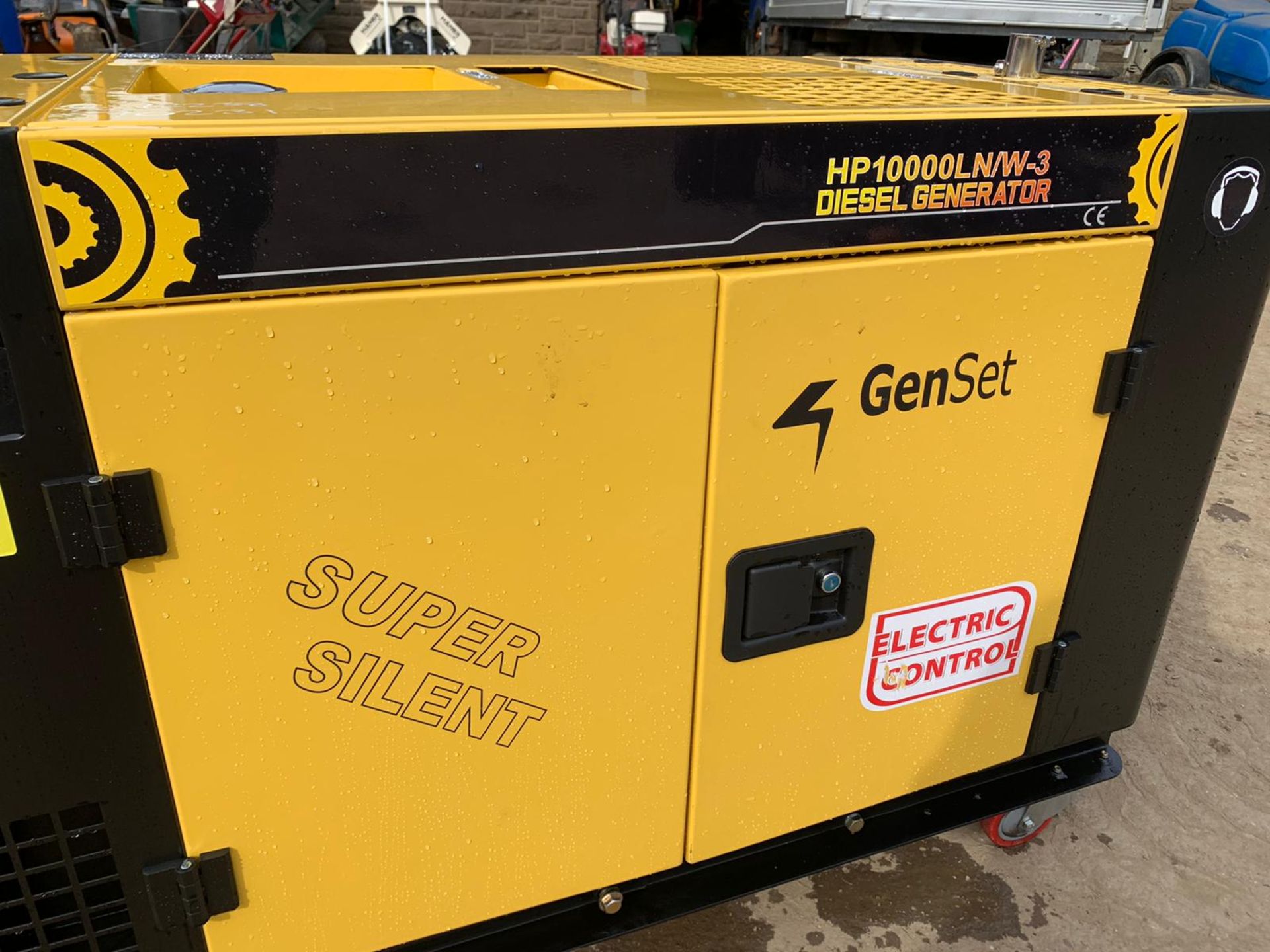 NEW AND UNUSED GENSET 12KvA HP10000N/W-3 DIESEL GENERATOR WELDER, 220 OR 380 VOLTS *PLUS VAT* - Image 7 of 13