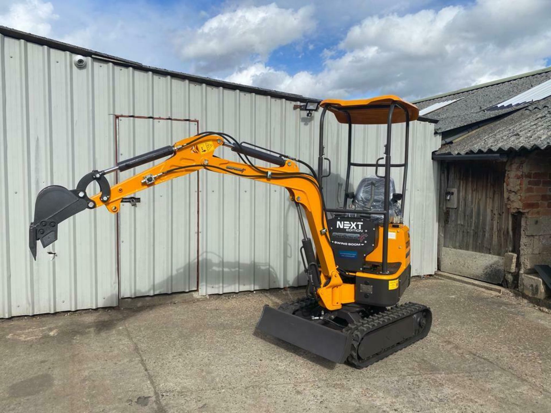 MINI EXCAVATOR RHINOCEROS XN08 SERIES 4+, SWING BOOM, BRAND NEW, YEAR 2021, LATEST MODEL, CE MARKED - Image 2 of 10