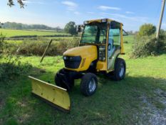 2010/60 JOHN DEERE 2320 24hp COMPACT TRACTOR WITH HYDRAULIC BLADE, RUNS DRIVES AND PUSHES *PLUS VAT*