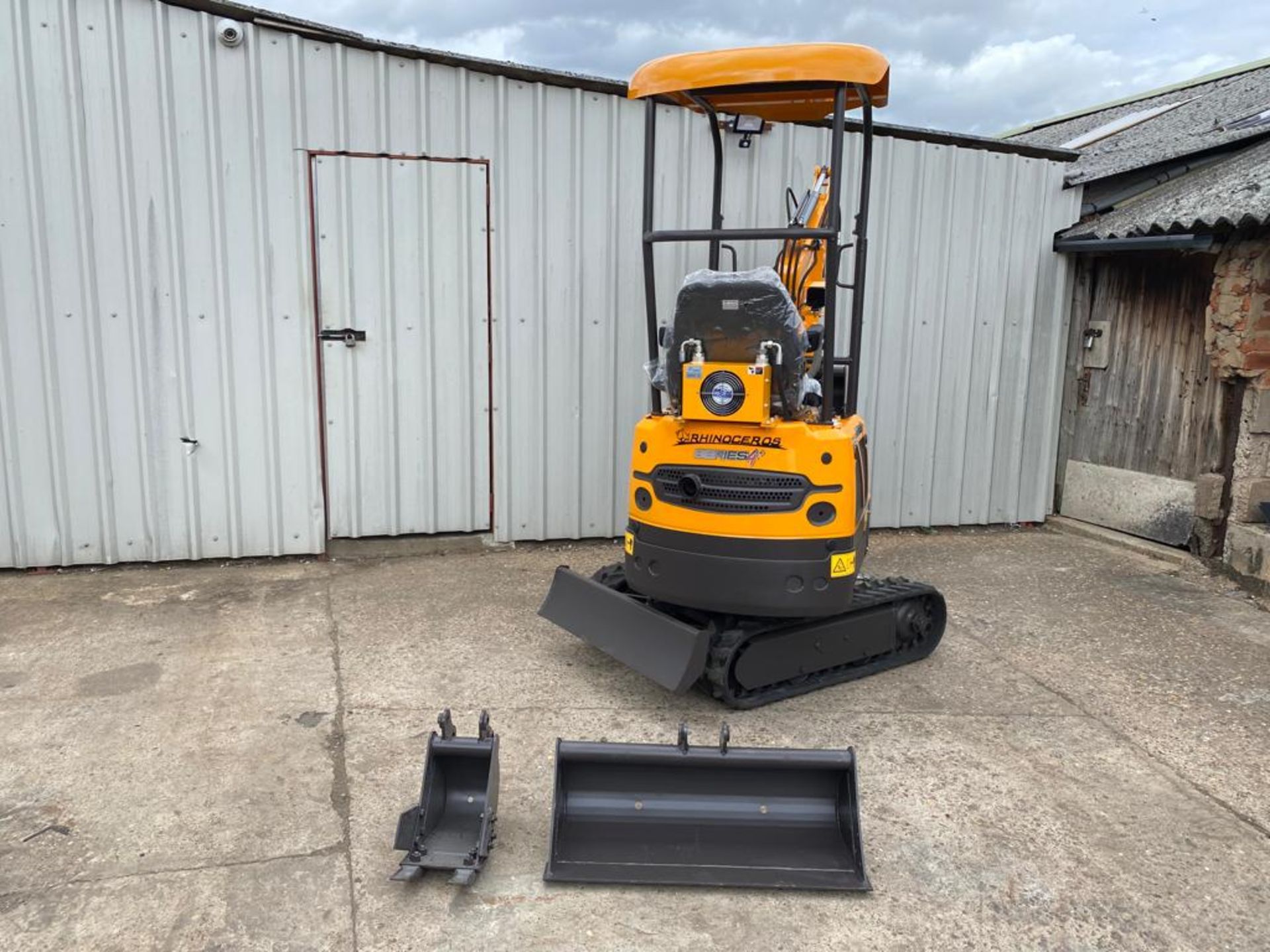 MINI EXCAVATOR RHINOCEROS XN08 SERIES 4+, BRAND NEW 2021,SWING BOOM, LATEST MODEL, CE MARKED - Image 5 of 9