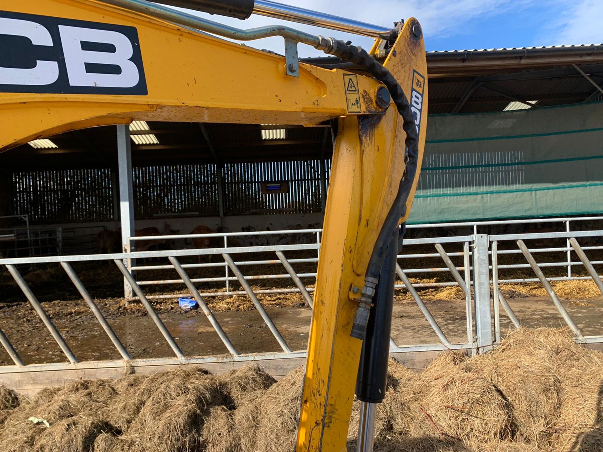 2013 JCB 8026 2.6 TON DIGGER, RUNS DRIVES AND DIGS, SHOWING A LOW AND GENUINE 3379 HOURS *PLUS VAT* - Image 47 of 49