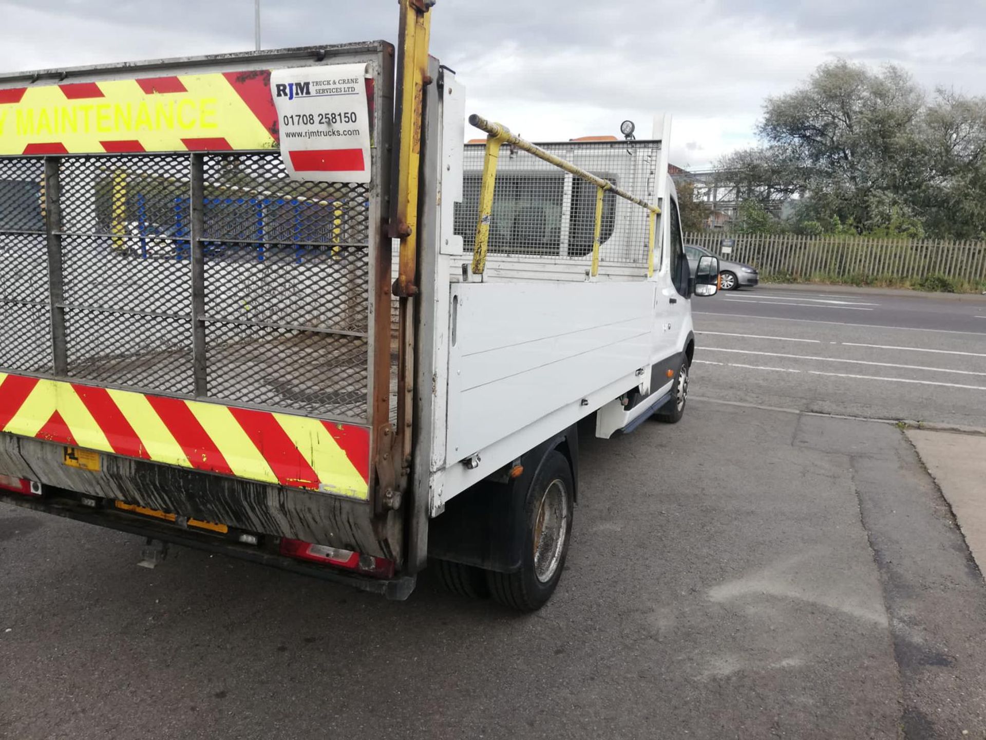 2015/65 FORD TRANSIT 350 DROPSIDE TAIL LIFT, 54K MILES WITH 4 SERVICE HISTORY STAMPS *PLUS VAT* - Image 7 of 10