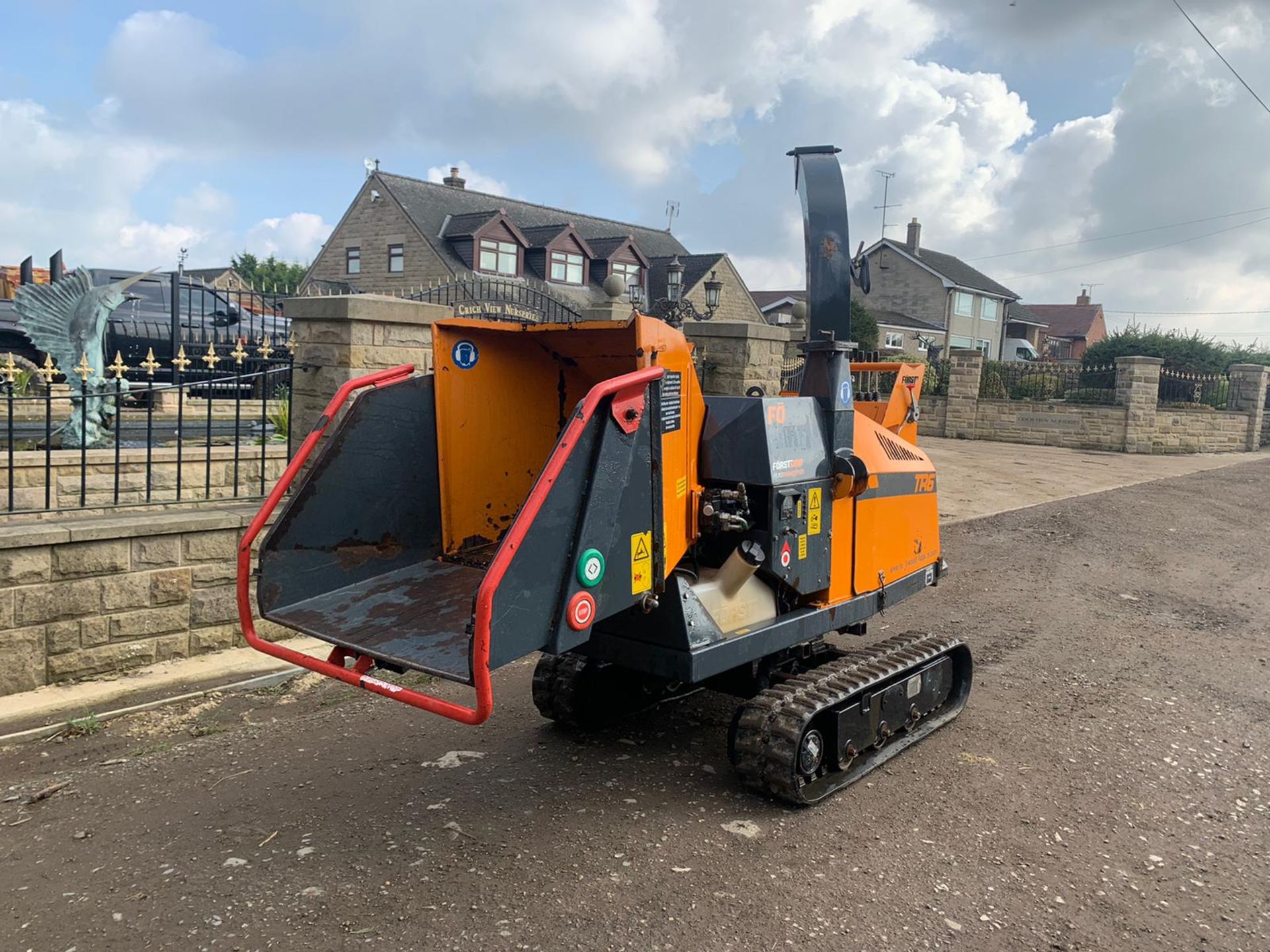 2016 FORST DIESEL TRACKED WOOD CHIPPER, RUNS DRIVES AND WORKS WELL, 771 HOURS *PLUS VAT*
