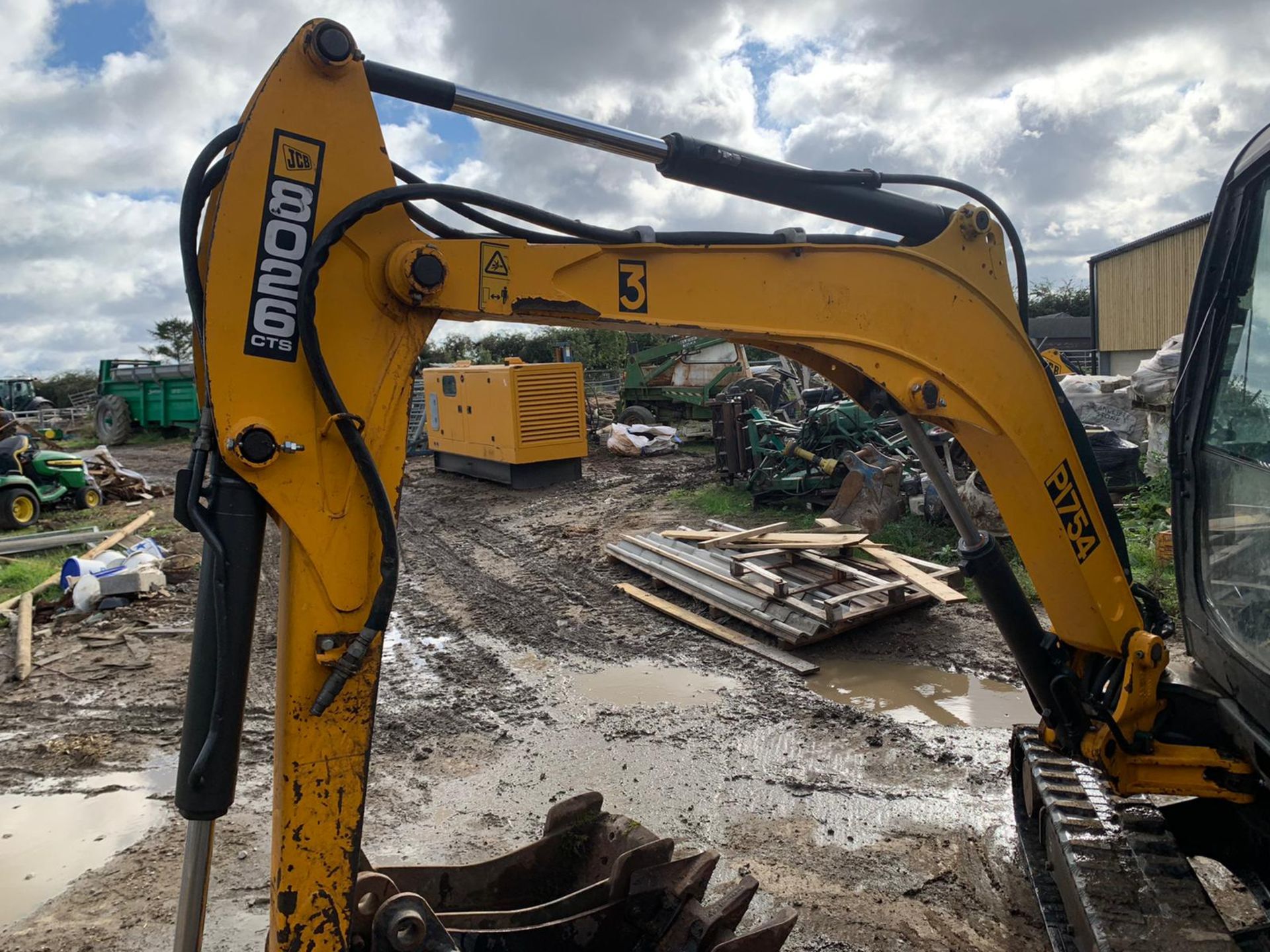 2013 JCB 8026 2.6 TON DIGGER, RUNS DRIVES AND DIGS, SHOWING A LOW AND GENUINE 3379 HOURS *PLUS VAT* - Image 31 of 49