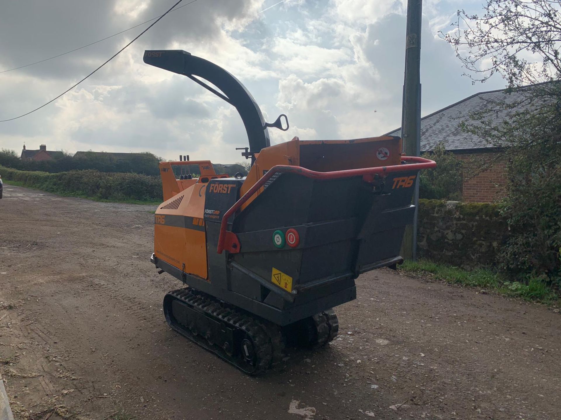 2016 FORST DIESEL TRACKED WOOD CHIPPER, RUNS DRIVES AND WORKS WELL, 771 HOURS *PLUS VAT* - Image 4 of 14