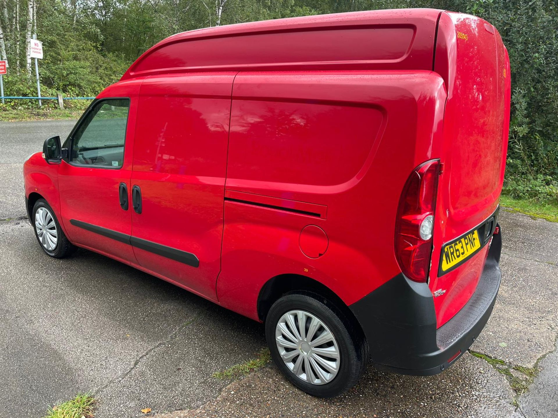 2013 FIAT DOBLO 16V XL MULTIJET LWB RED PANEL VAN, 64,638 MILES, 1.6 DIESEL, REVERSING SENSORS - Image 5 of 22