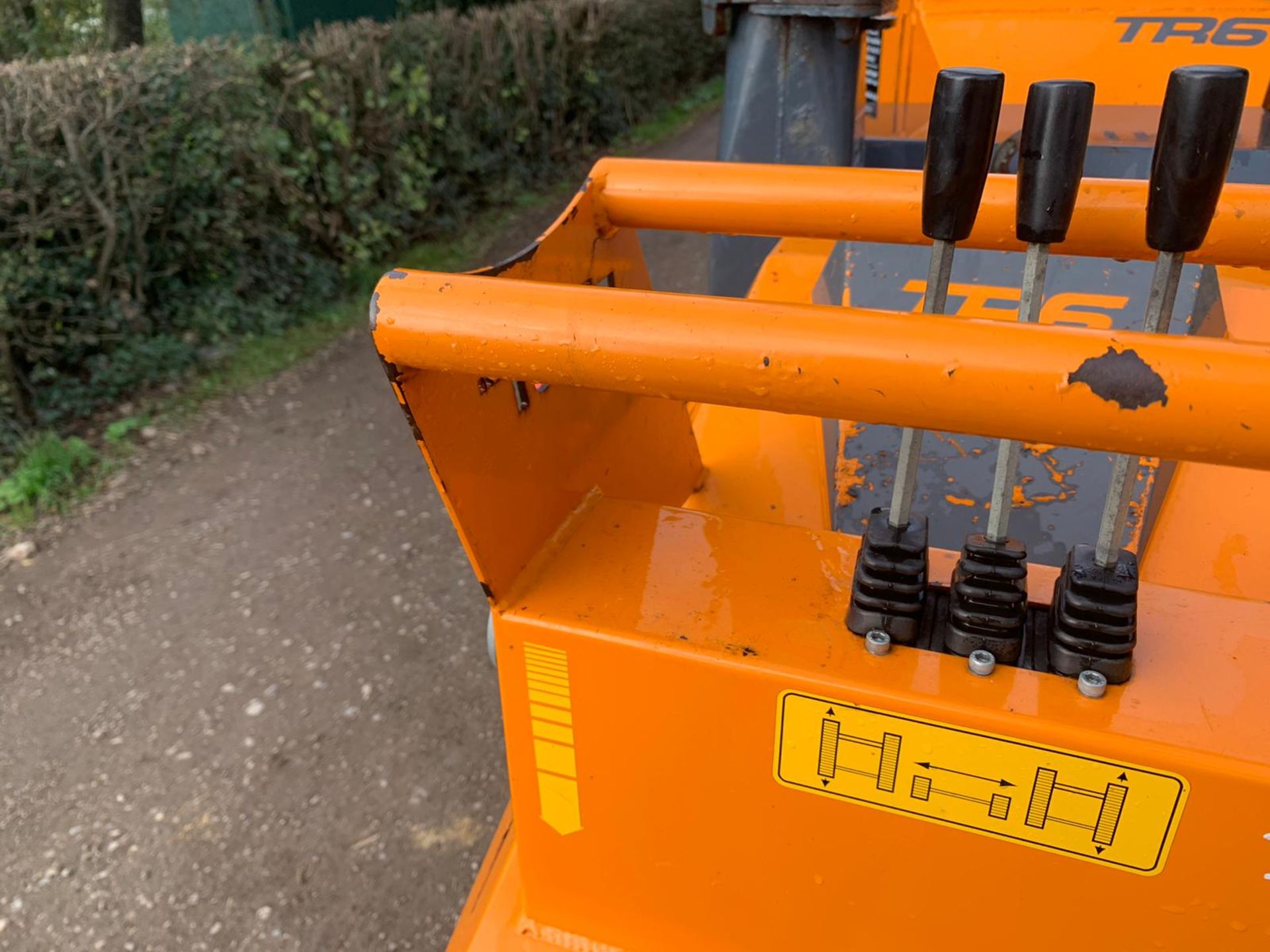 2016 FORST DIESEL TRACKED WOOD CHIPPER, RUNS DRIVES AND WORKS WELL, 771 HOURS *PLUS VAT* - Image 7 of 14