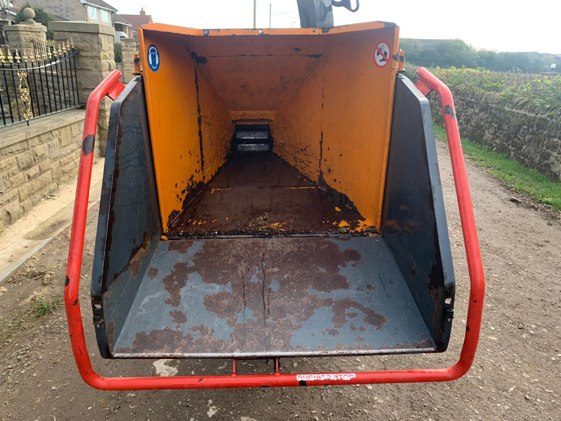 2016 FORST DIESEL TRACKED WOOD CHIPPER, RUNS DRIVES AND WORKS WELL, 771 HOURS *PLUS VAT* - Image 9 of 14