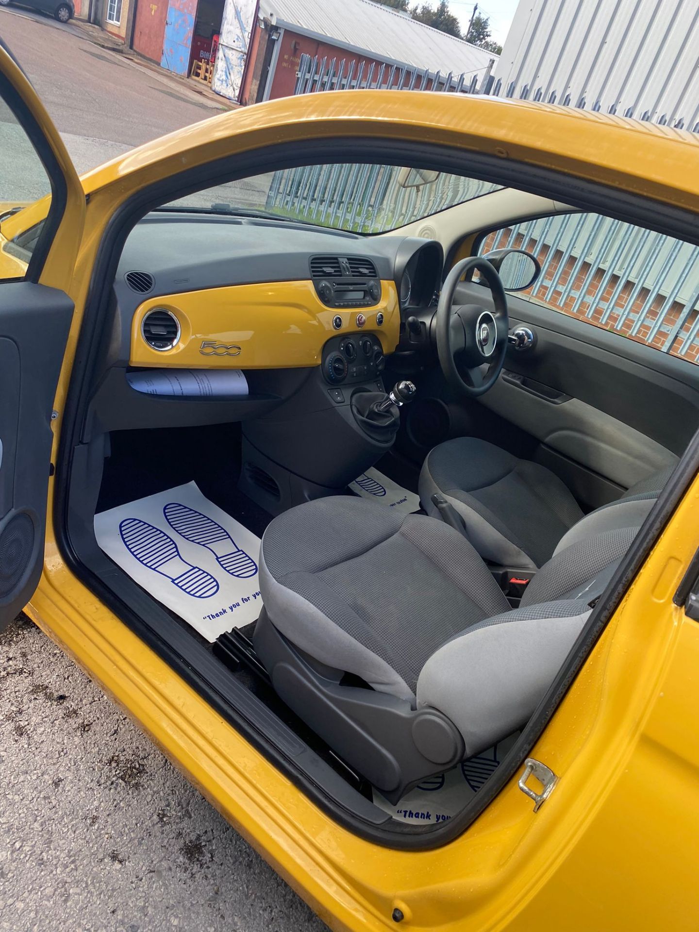 2014 FIAT 500 POP YELLOW HATCHBACK, SHOWING 60K MILES, 1.2 PETROL ENGINE *NO VAT* - Image 9 of 14