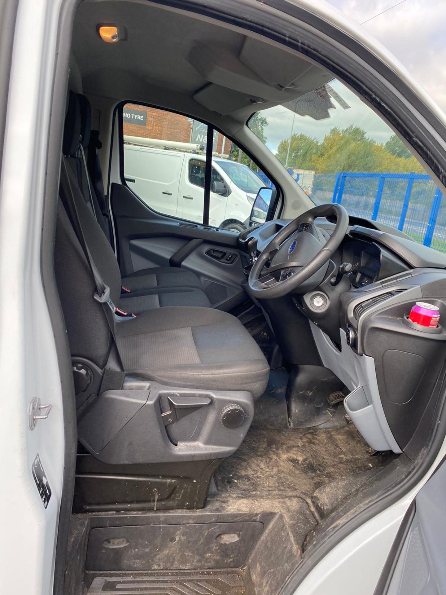 2018 FORD TRANSIT CUSTOM 290 WHITE PANEL VAN, 109K MILES, 2.0 DIESEL ENGINE *PLUS VAT* - Image 10 of 12