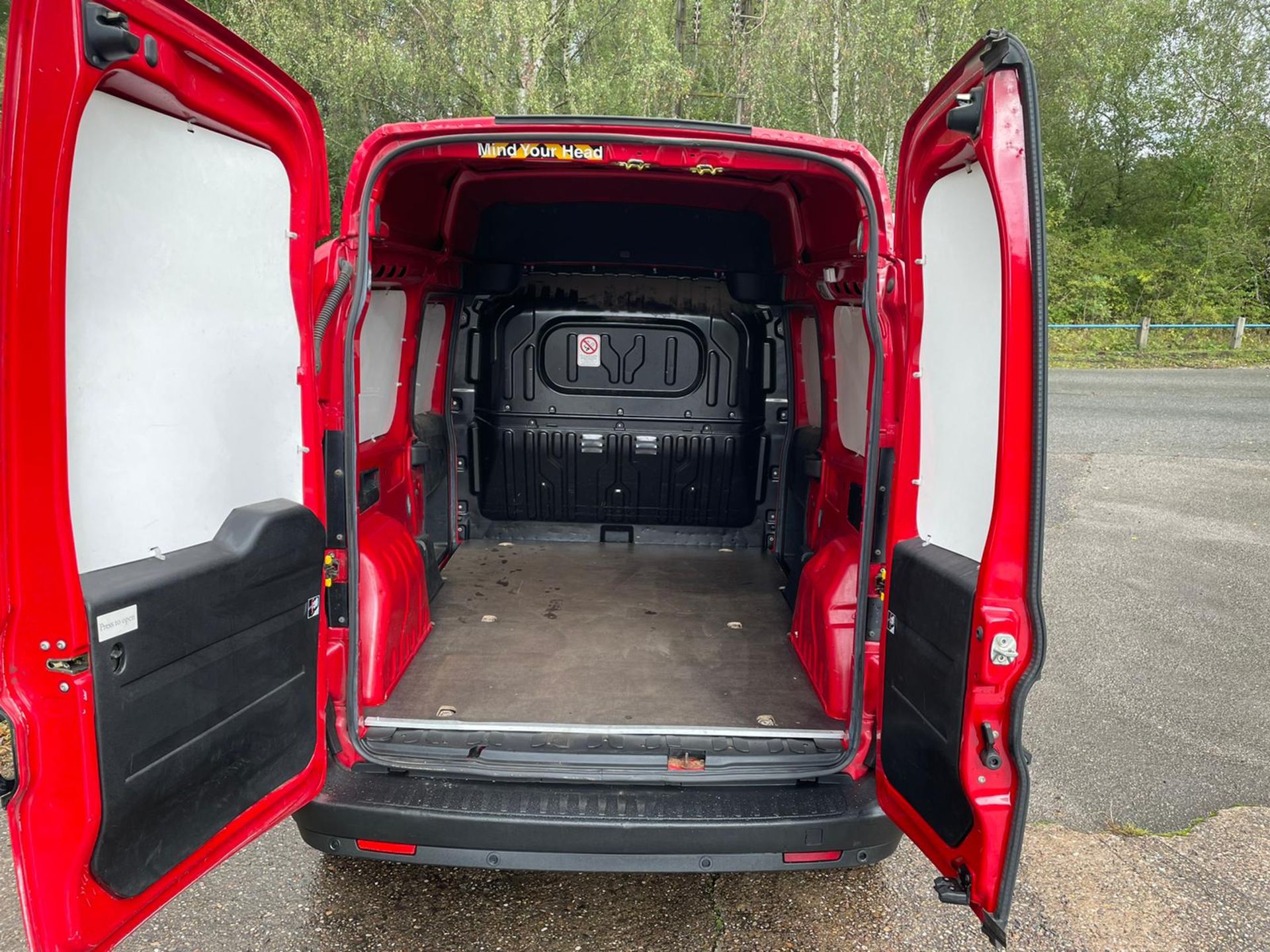 2013 FIAT DOBLO 16V XL MULTIJET LWB RED PANEL VAN, 64,638 MILES, 1.6 DIESEL, REVERSING SENSORS - Image 11 of 22