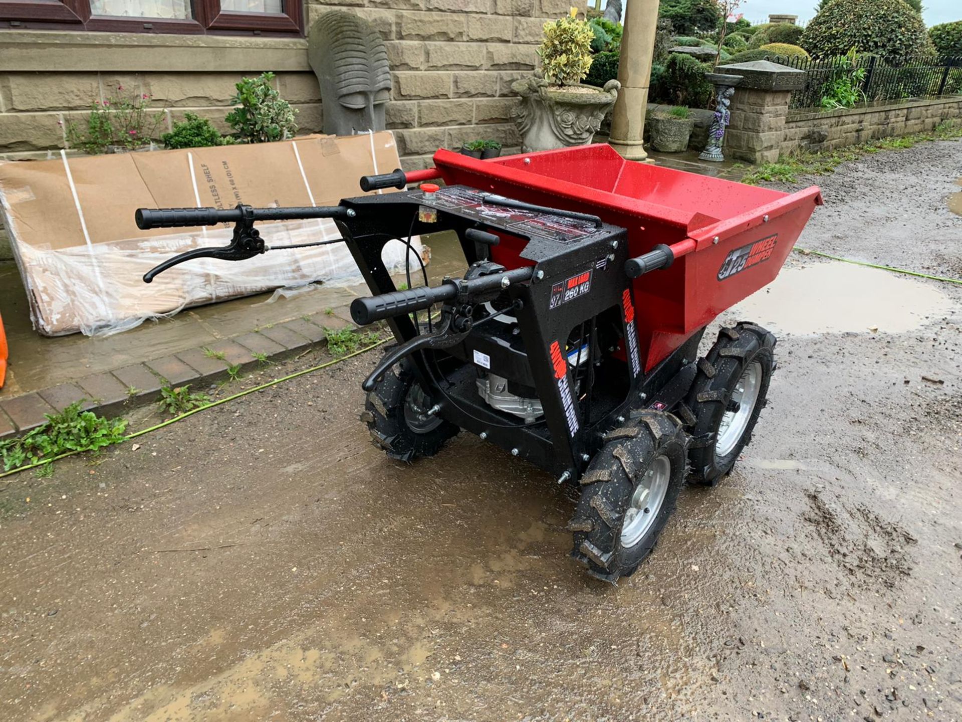 NEW AND UNUSED 260kg 4WD WALK BEHIND DUMPER, BRIGGS AND STRATTON ENGINE *NO VAT* - Image 5 of 10