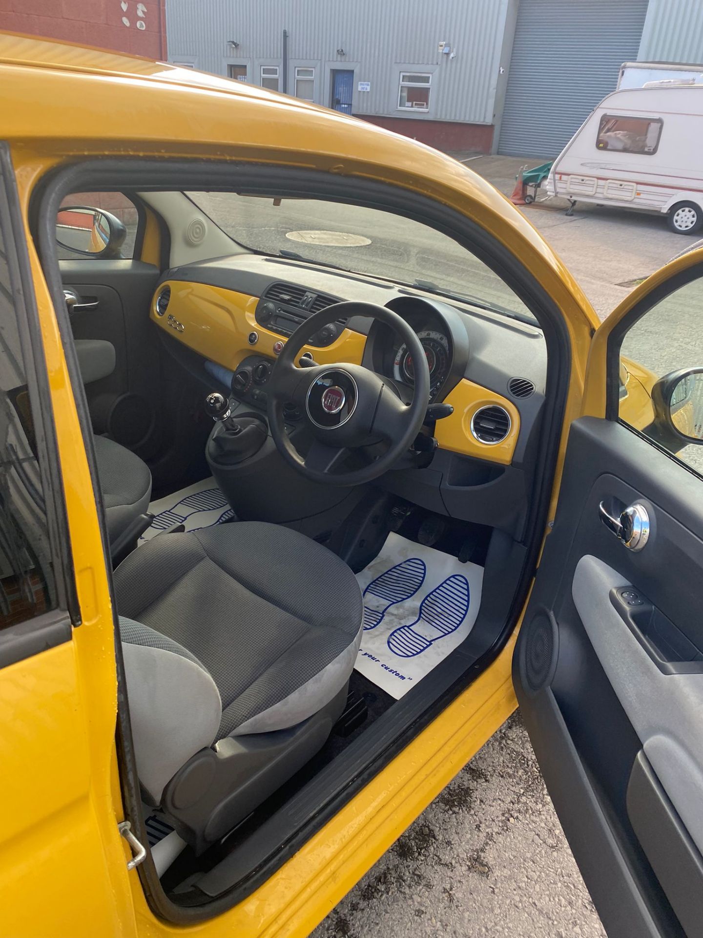 2014 FIAT 500 POP YELLOW HATCHBACK, SHOWING 60K MILES, 1.2 PETROL ENGINE *NO VAT* - Image 10 of 14