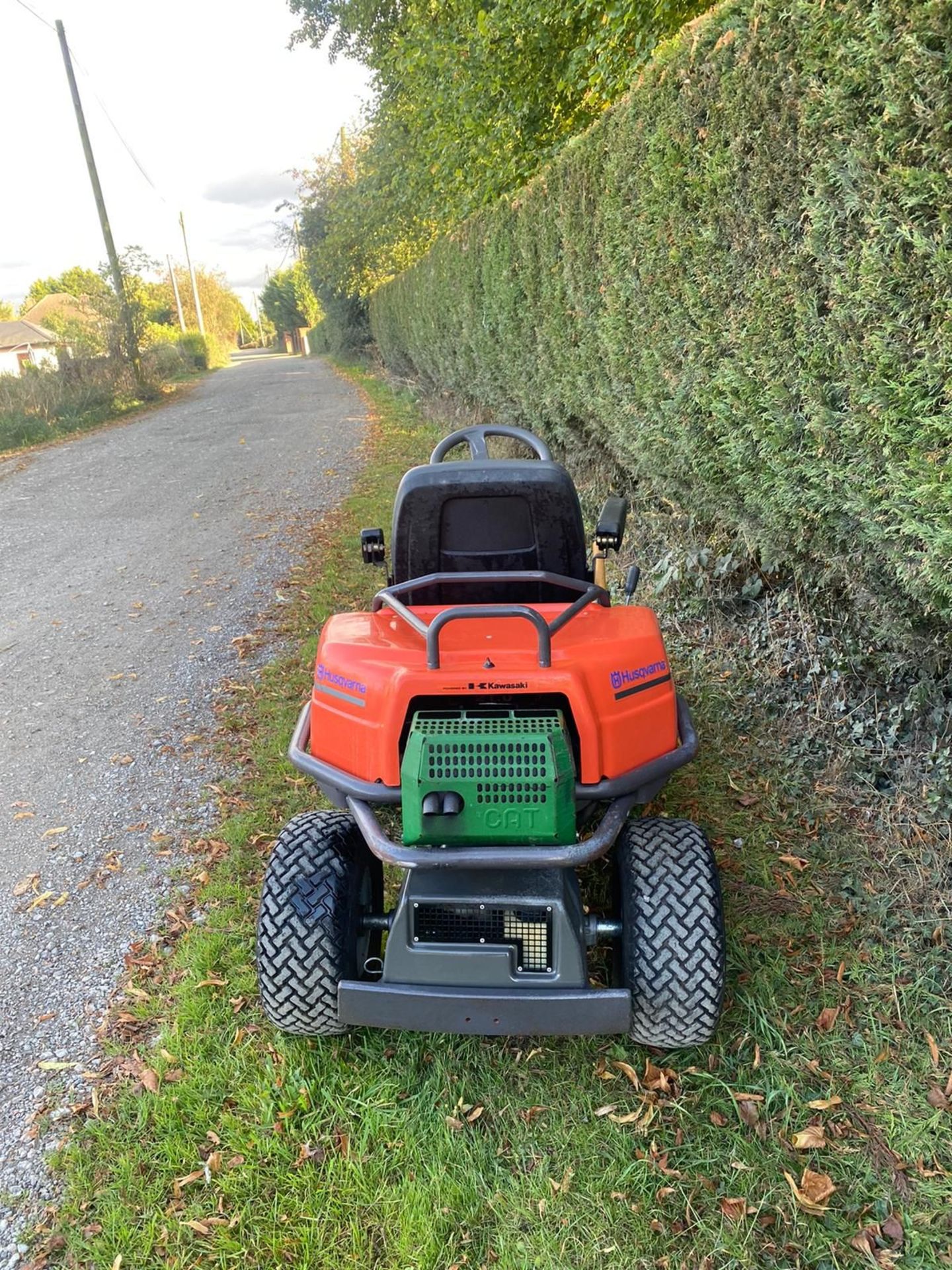 HUSQVARNA PRO FLEX 21 RIDE ON LAWN MOWER, HYDRAULIC UP AND DOWN DECK *NO VAT* - Image 6 of 11