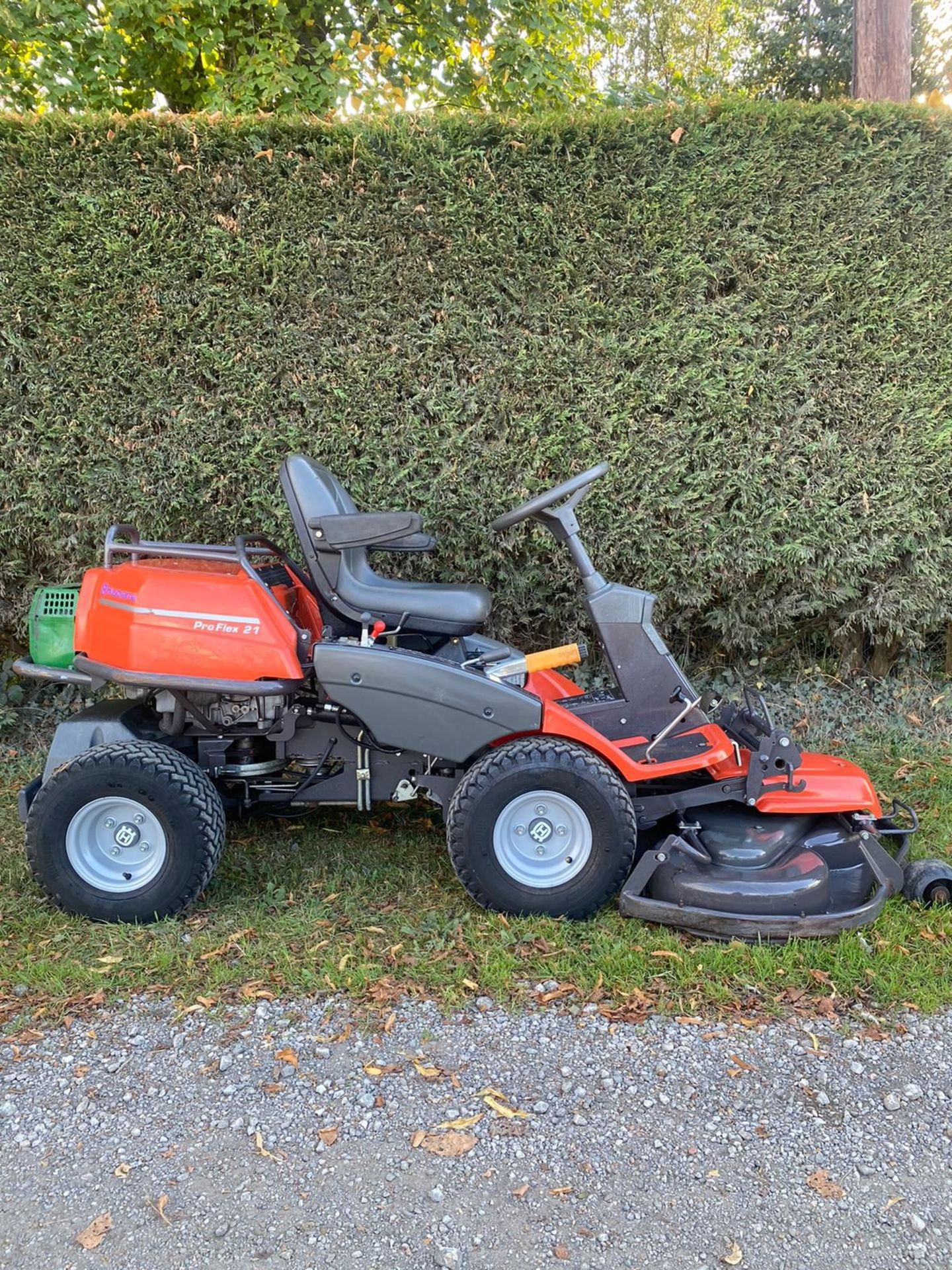 HUSQVARNA PRO FLEX 21 RIDE ON LAWN MOWER, HYDRAULIC UP AND DOWN DECK *NO VAT*