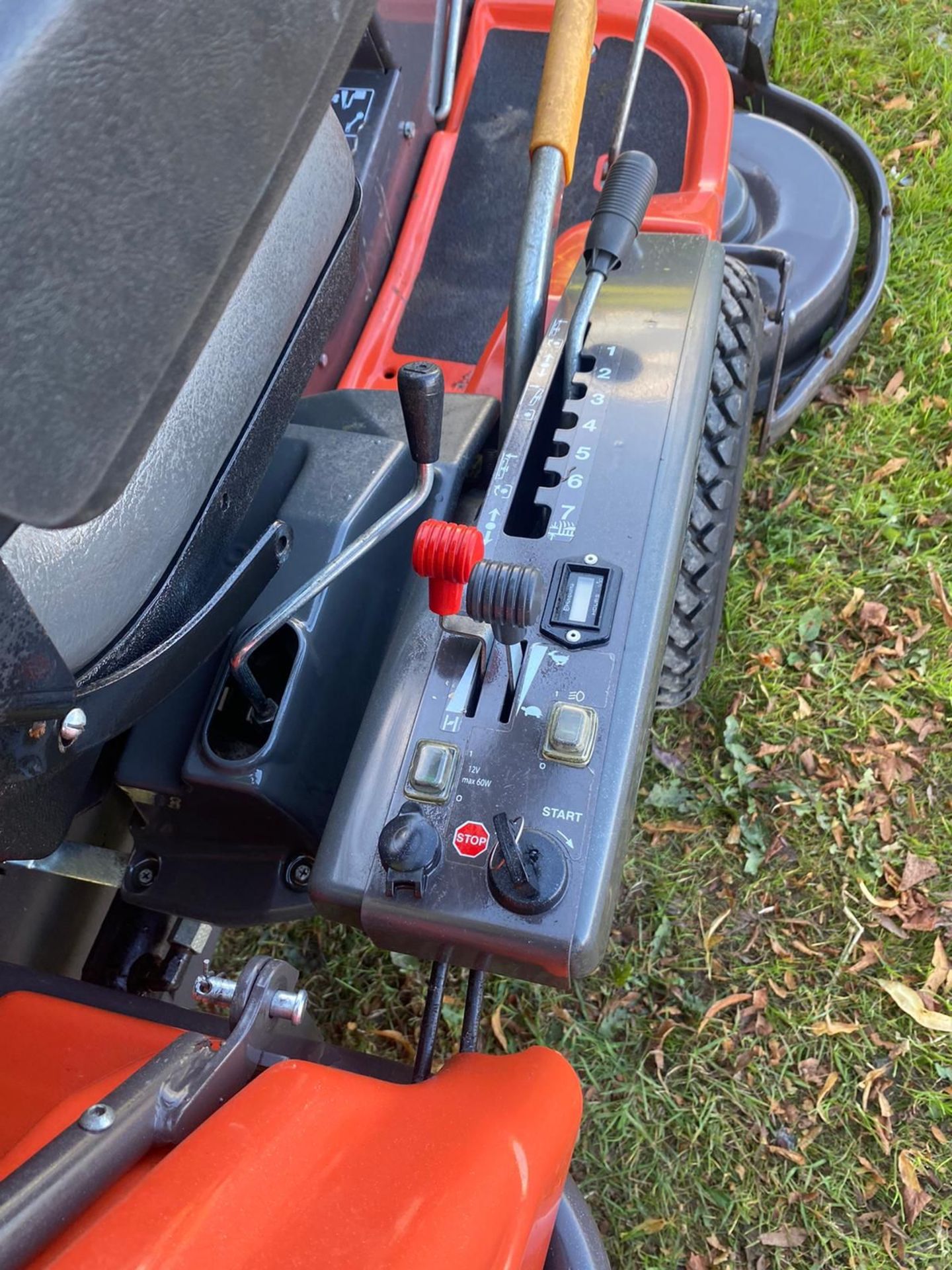 HUSQVARNA PRO FLEX 21 RIDE ON LAWN MOWER, HYDRAULIC UP AND DOWN DECK *NO VAT* - Image 11 of 11