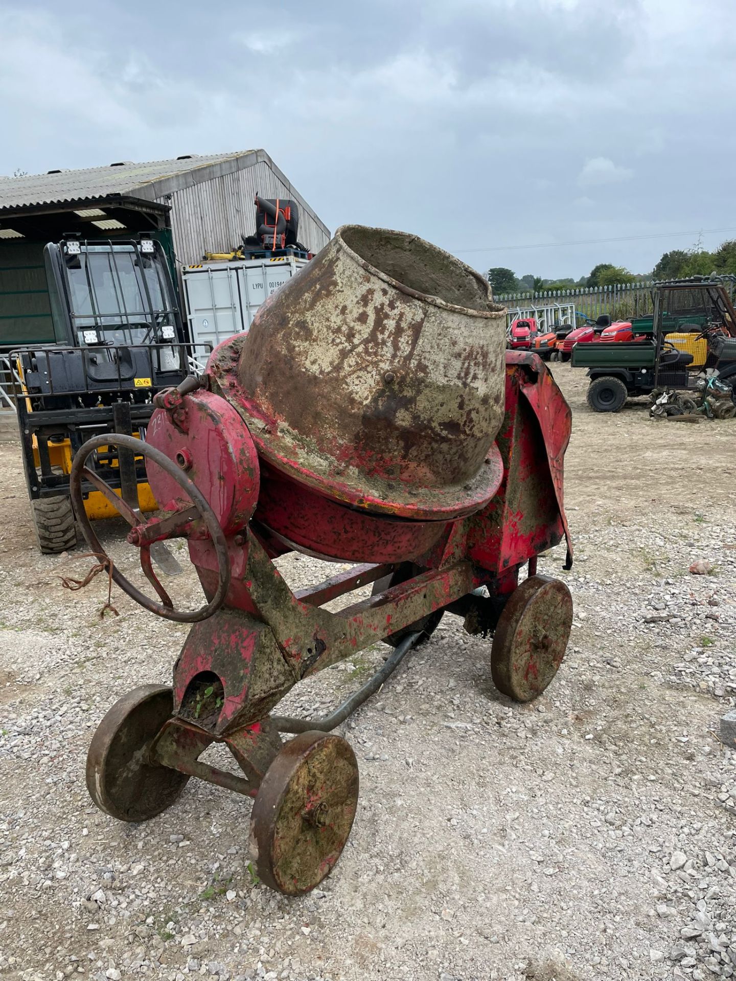 LISTER PETTER CEMENT MIXER *PLUS VAT* - Image 3 of 4