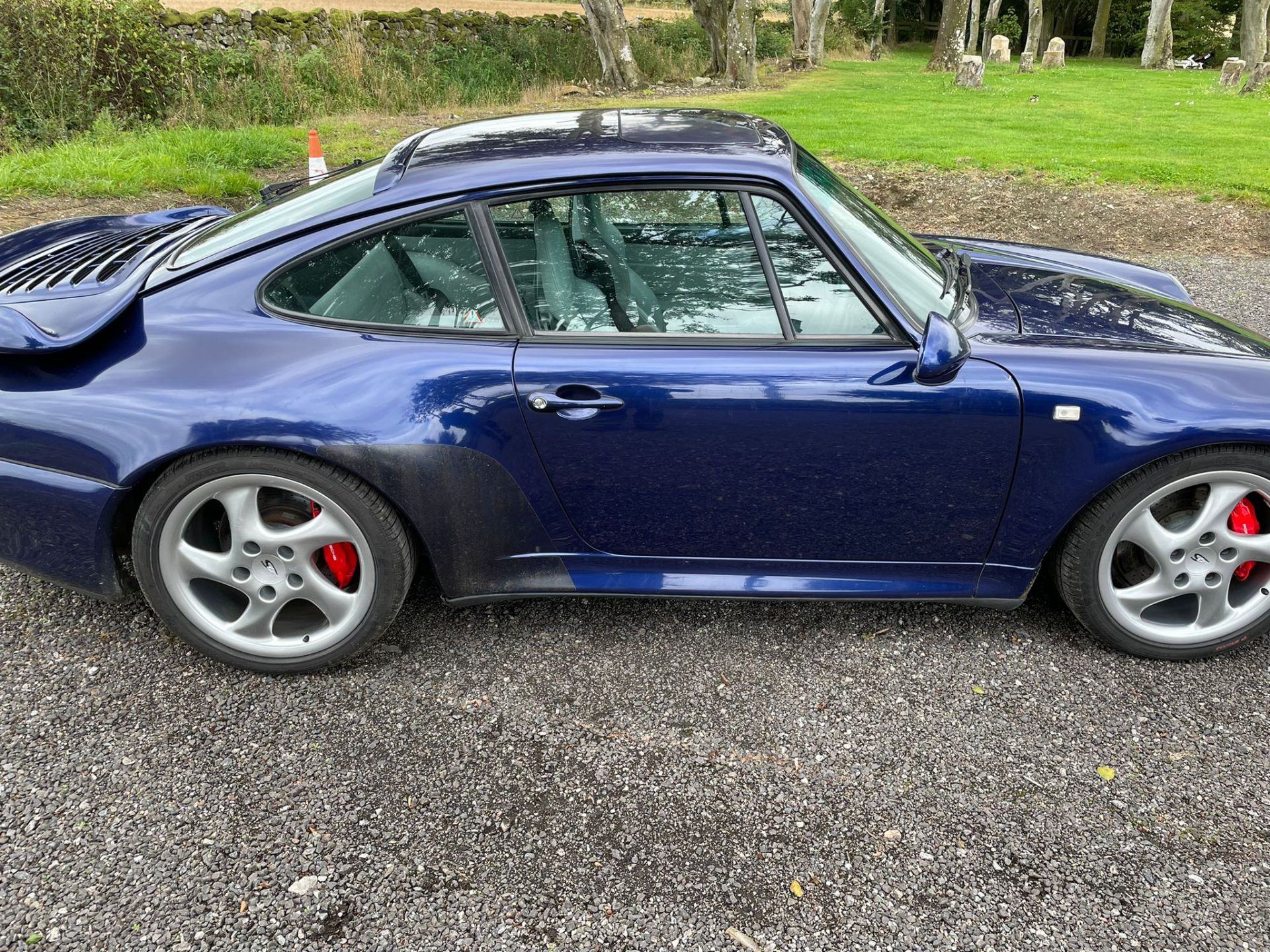 1996 PORSCHE 911 CARRERA 4 S BLUE SALOON, 141K MILES, 3600cc PETROL ENGINE *PLUS VAT* - Image 6 of 12