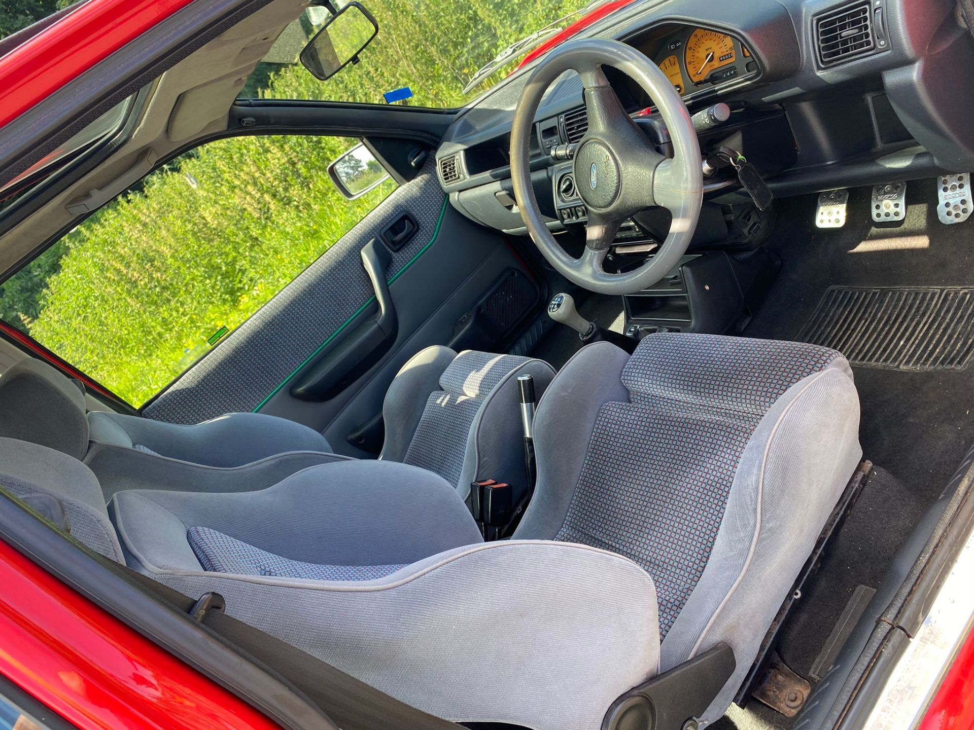 1992 FORD FIESTA XR2 I RED 3 DOOR HATCHBACK, 1.8 PETROL ENGINE, MANUAL 5 GEARS *NO VAT* - Image 28 of 30